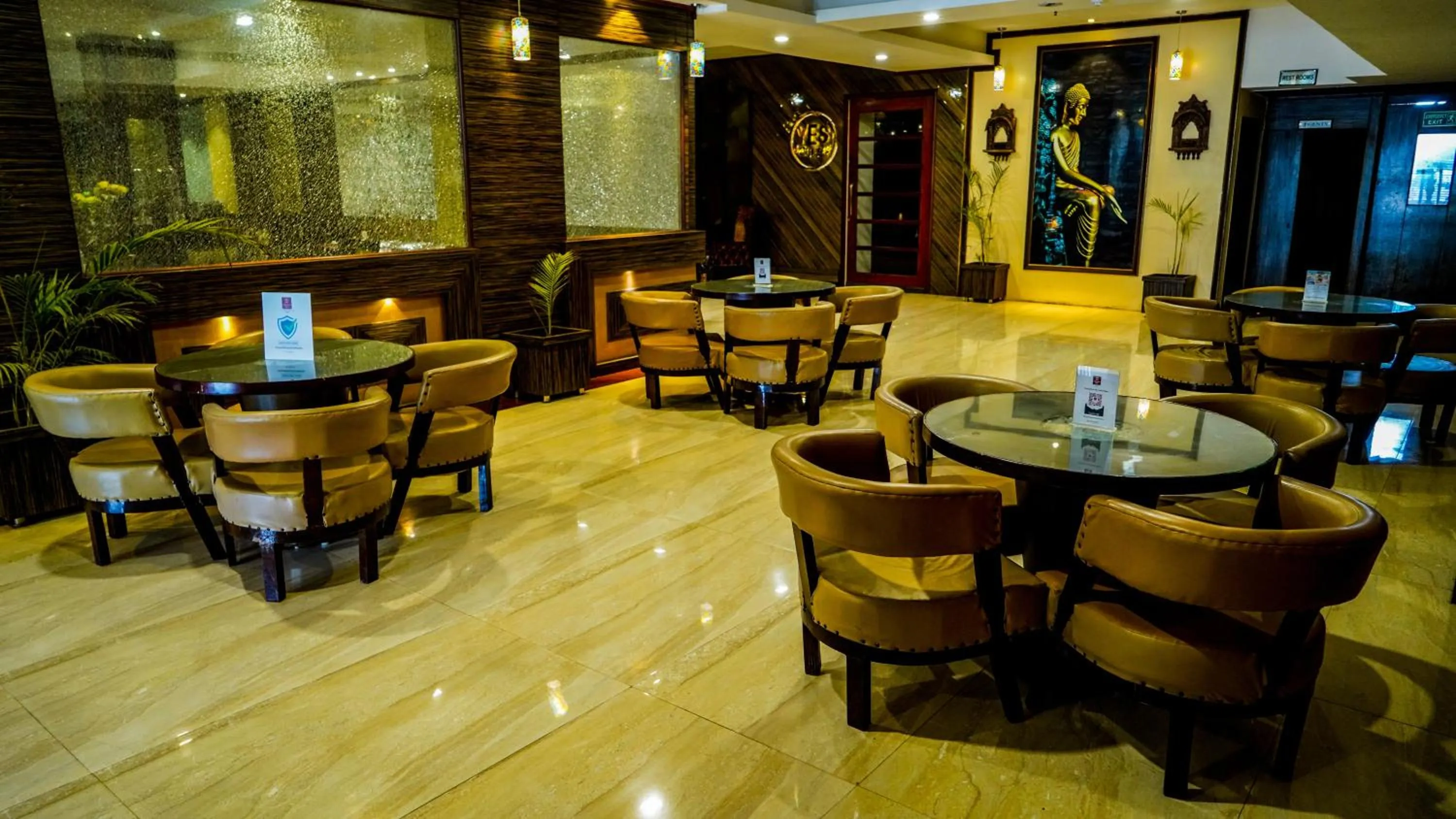 Coffee/tea facilities, Restaurant/Places to Eat in Clarion Inn Amps Patiala