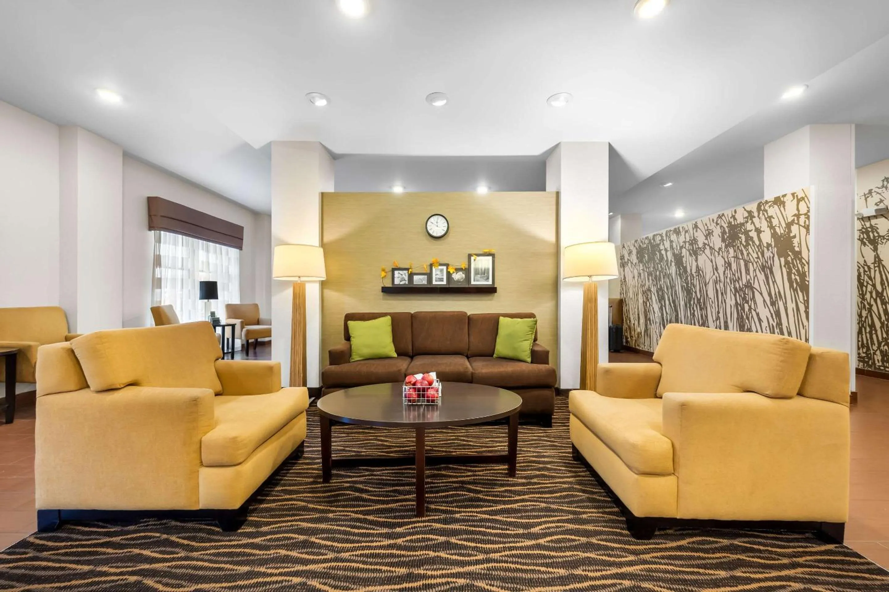 Lobby or reception in Sleep Inn & Suites West-Near Medical Center