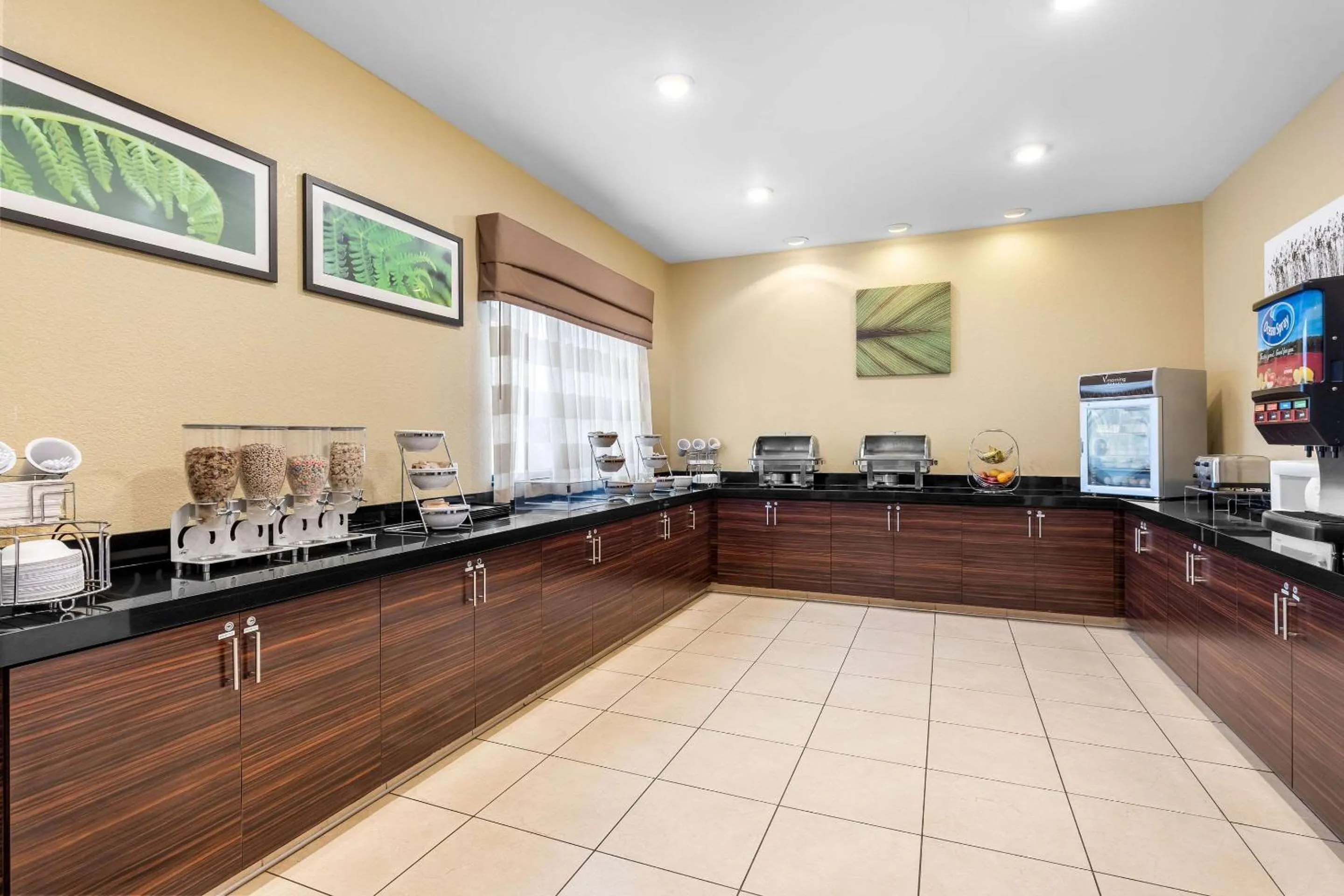 Breakfast in Sleep Inn & Suites West-Near Medical Center