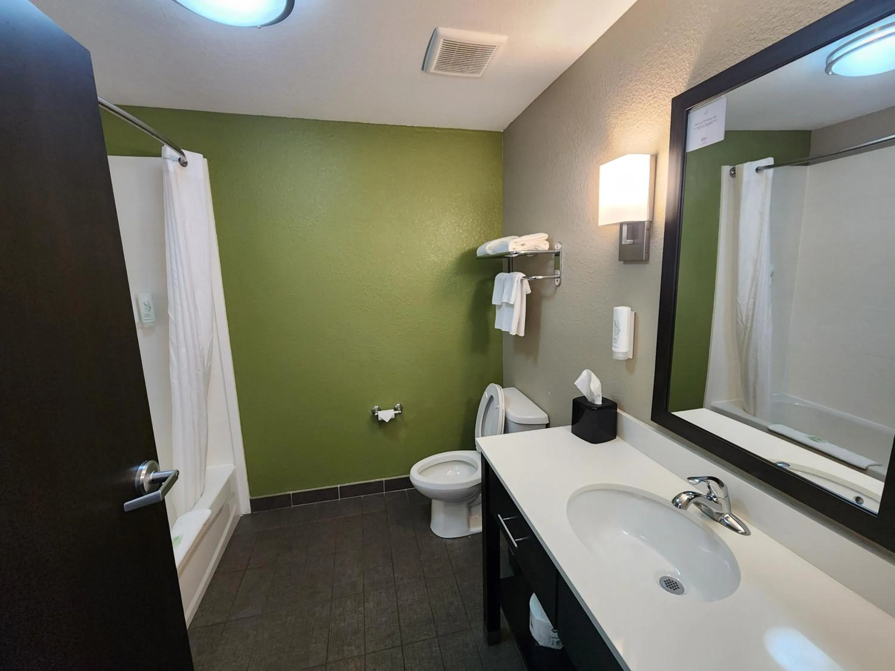 Bathroom in Sleep Inn & Suites Columbia