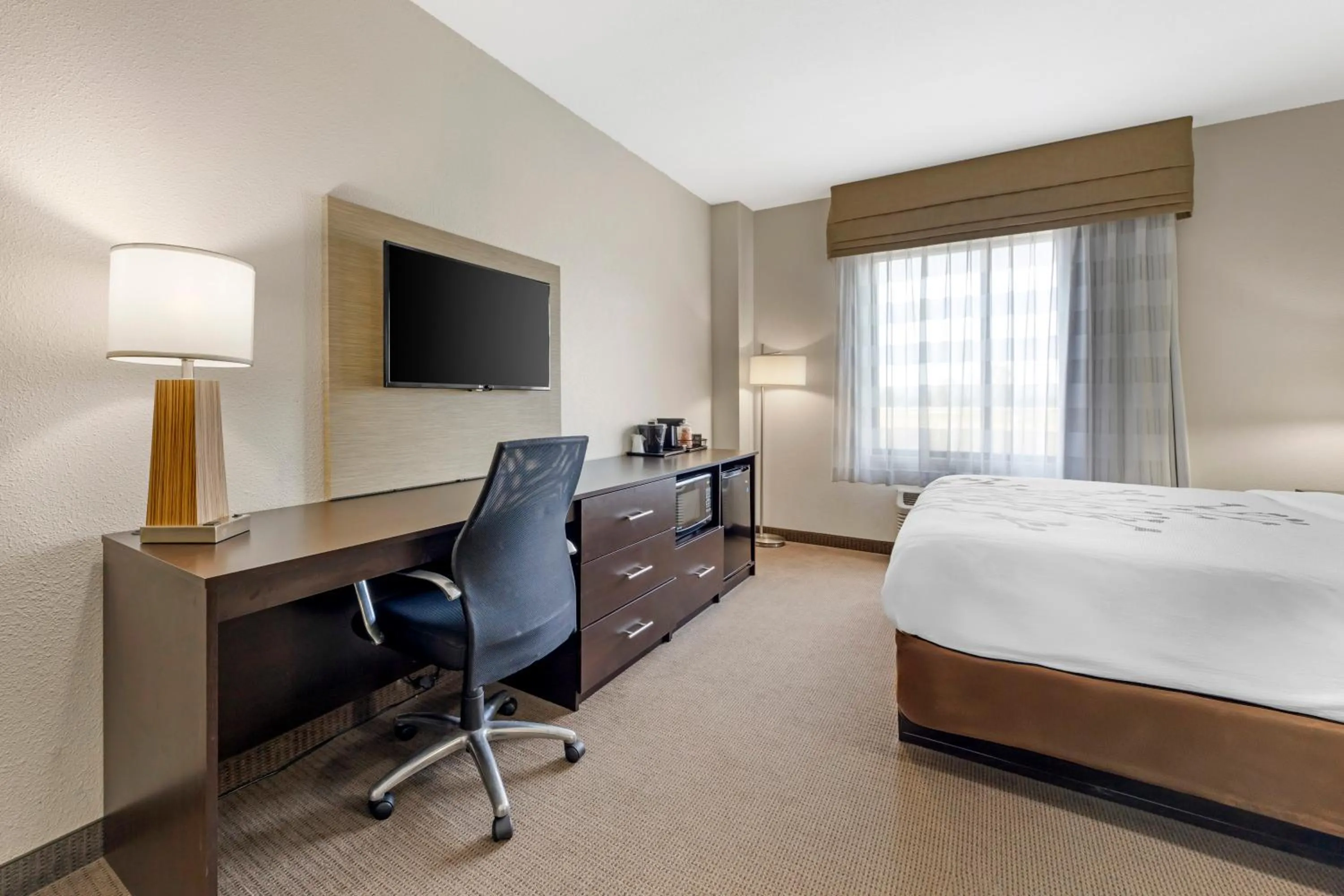 Bed in Sleep Inn & Suites Columbia