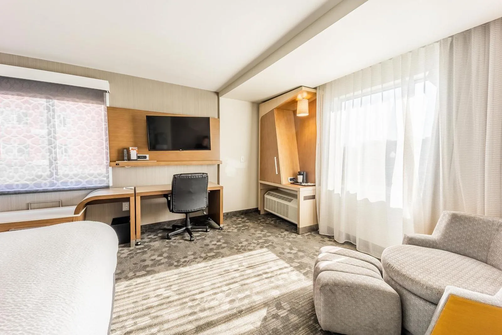 Guests in Courtyard by Marriott Rome