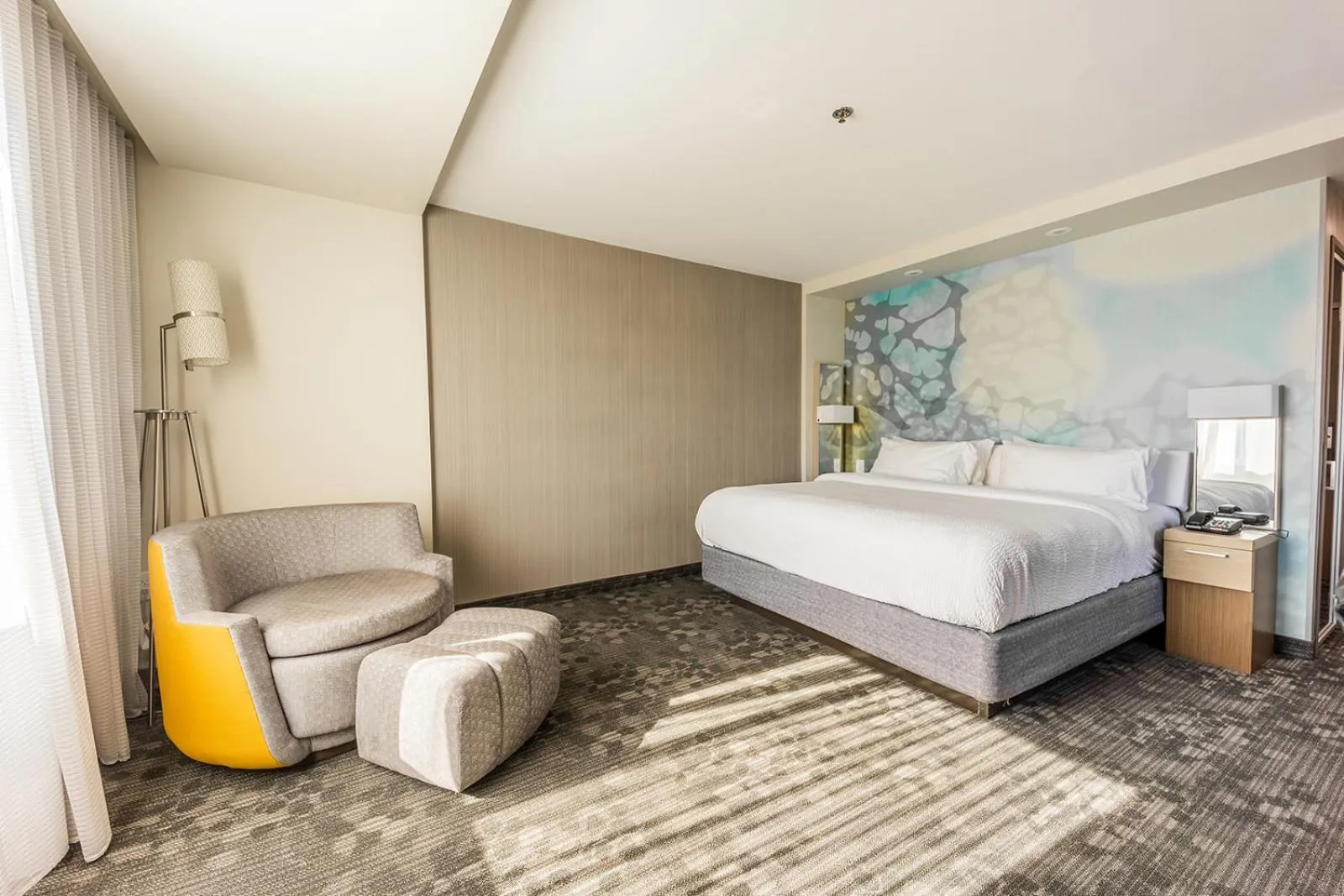Bedroom, Bed in Courtyard by Marriott Rome
