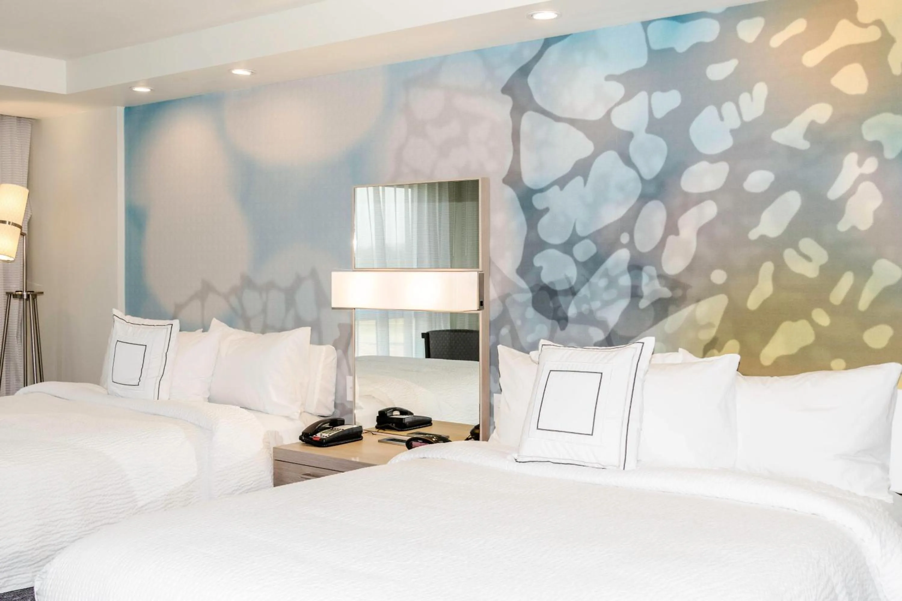 Photo of the whole room, Bed in Courtyard by Marriott Somerset