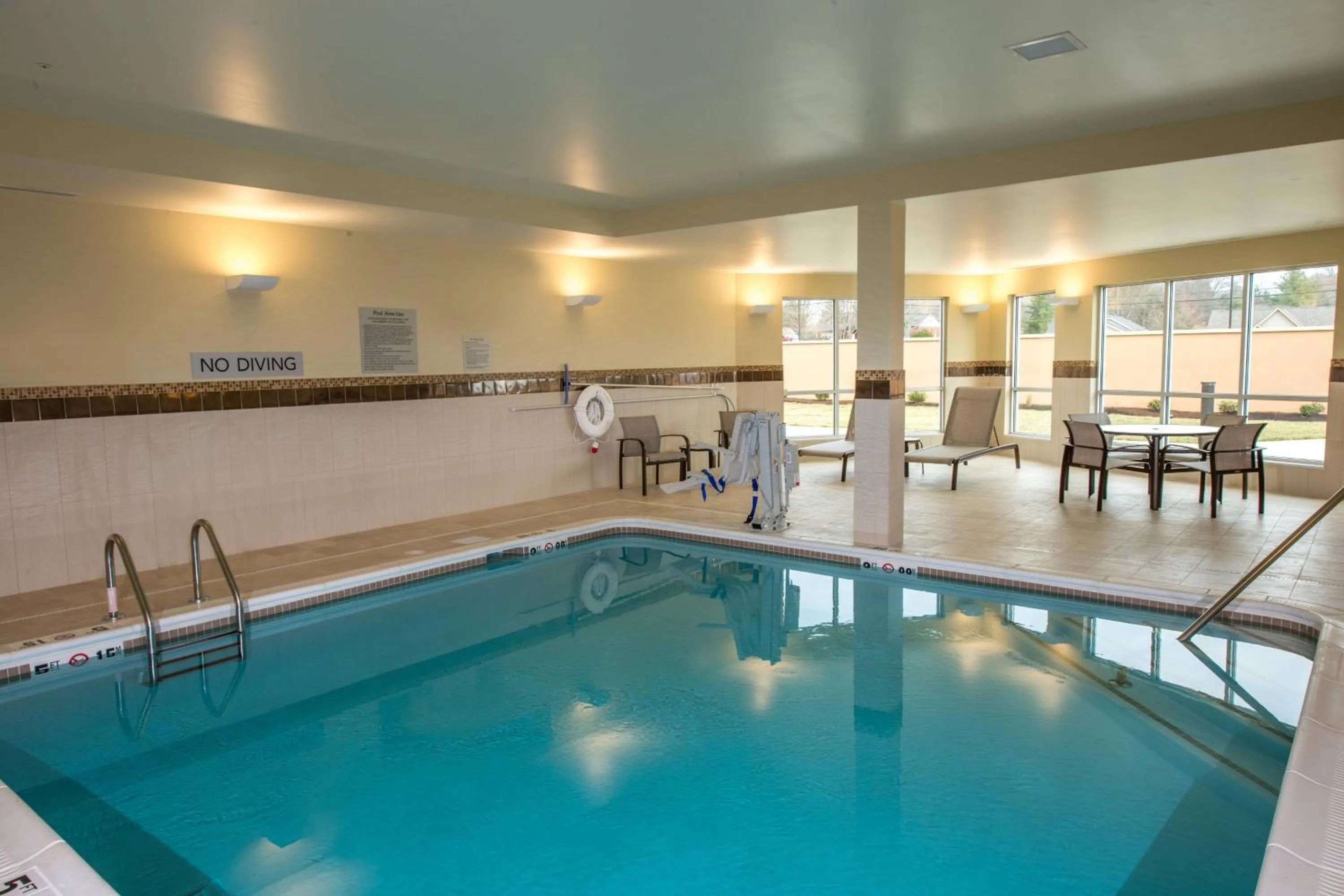 Swimming pool in Courtyard by Marriott Somerset