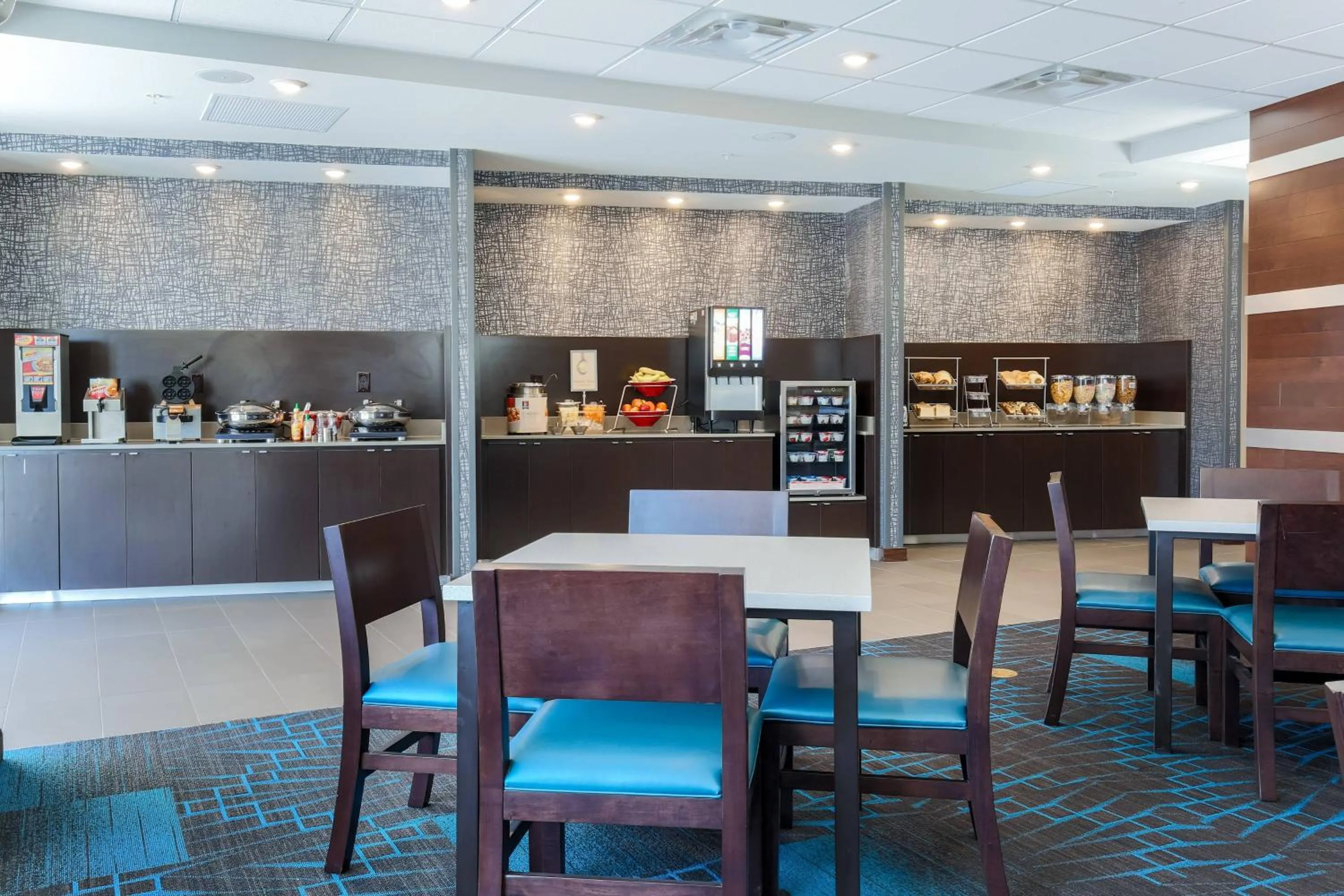 Breakfast in Fairfield Inn & Suites by Marriott Wichita Falls Northwest