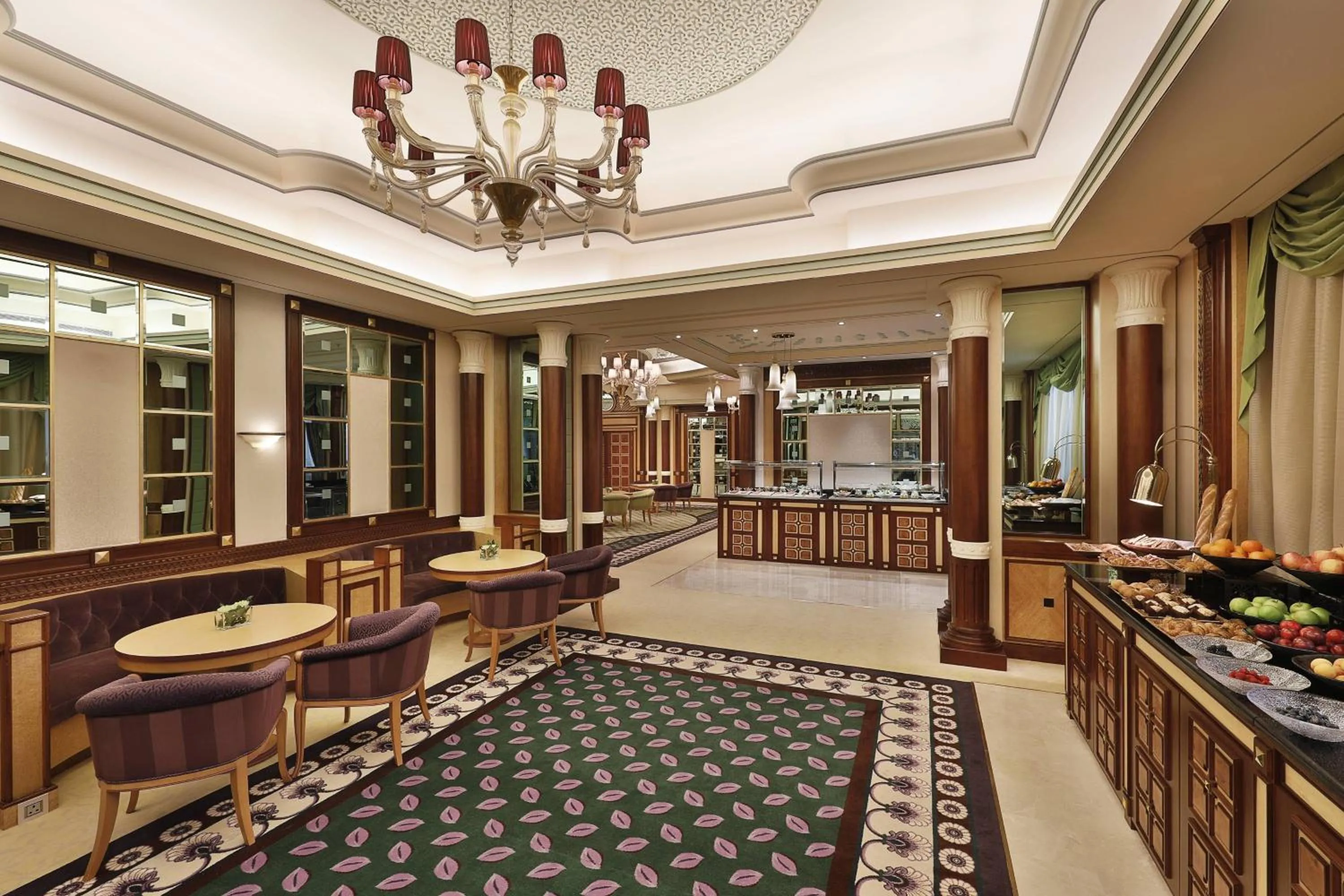 Lounge or bar in The Ritz-Carlton Jeddah