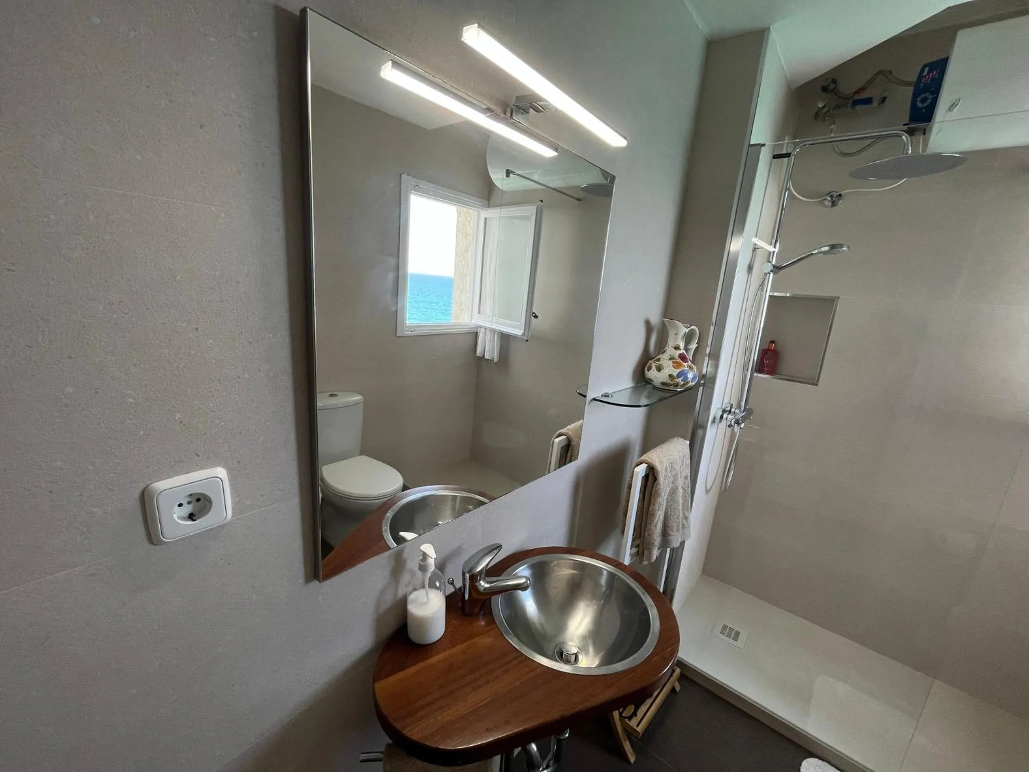 Apartamento en acantilado con wifi y aire acondicionado