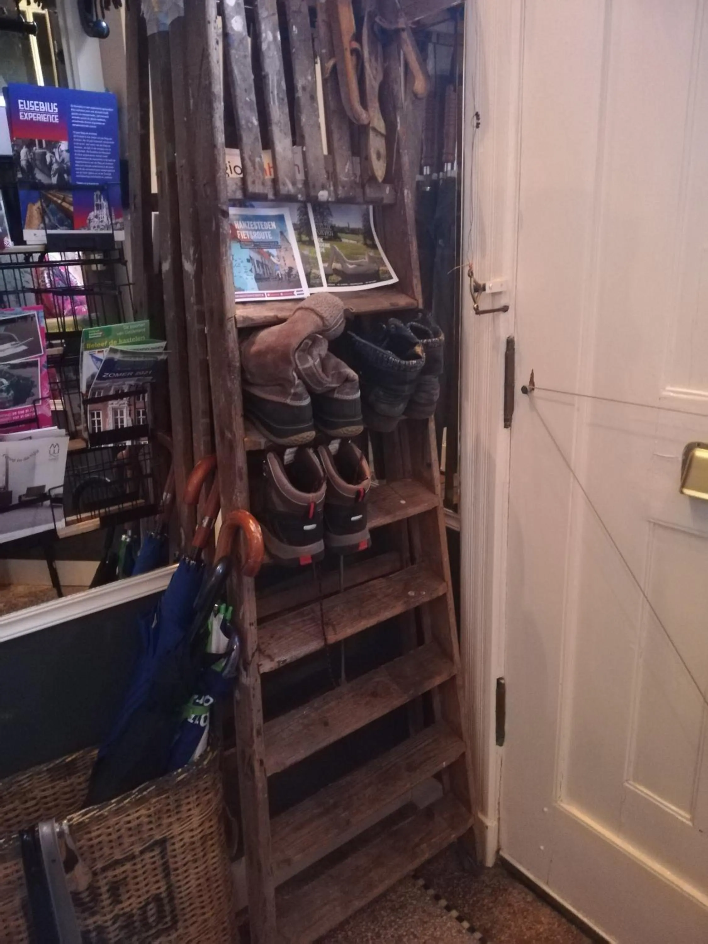 Property building in Bed and Breakfast Raapop