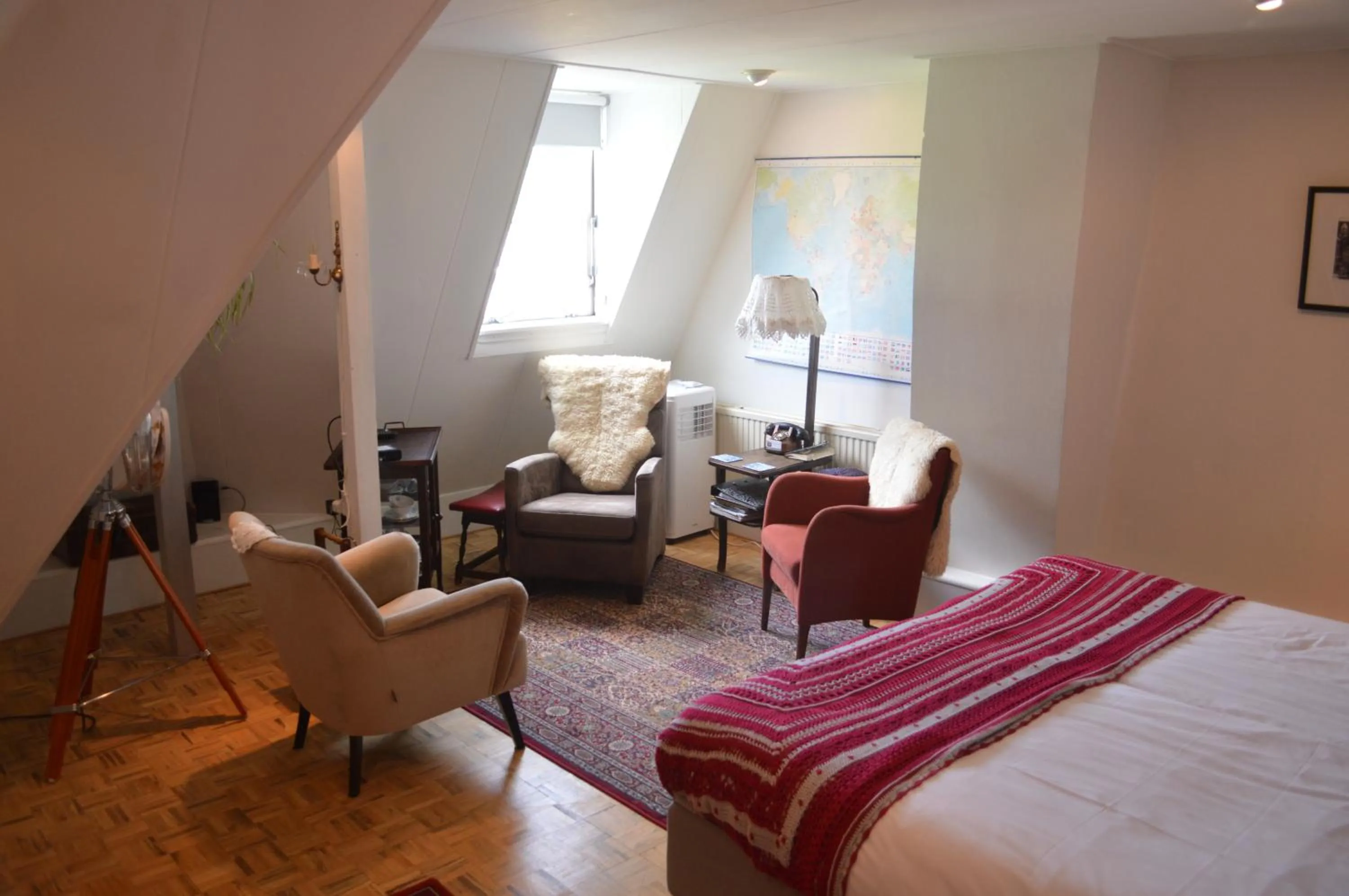 Photo of the whole room in Bed and Breakfast Raapop