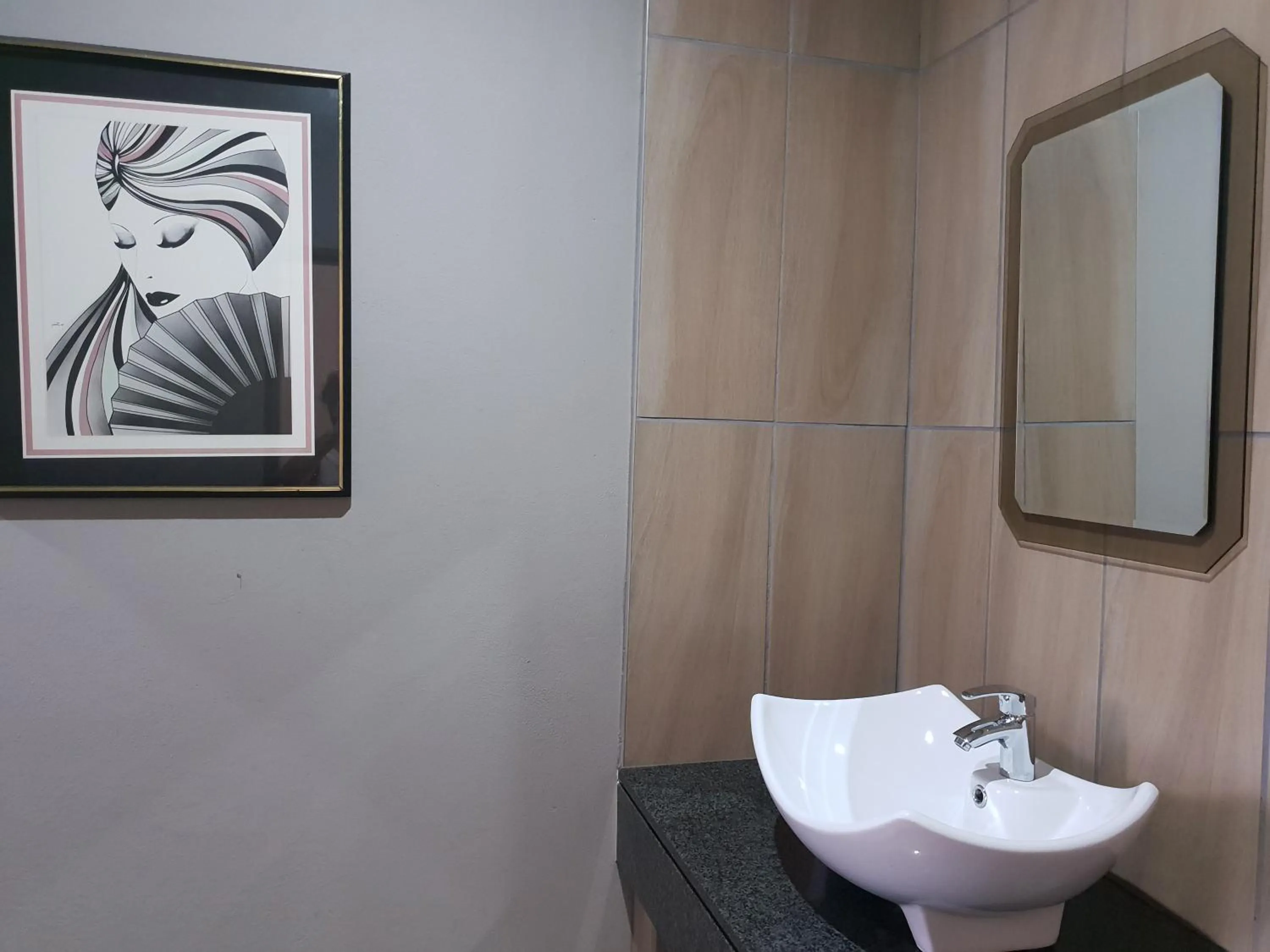 Toilet in Fa'Trez Guest House & Spa