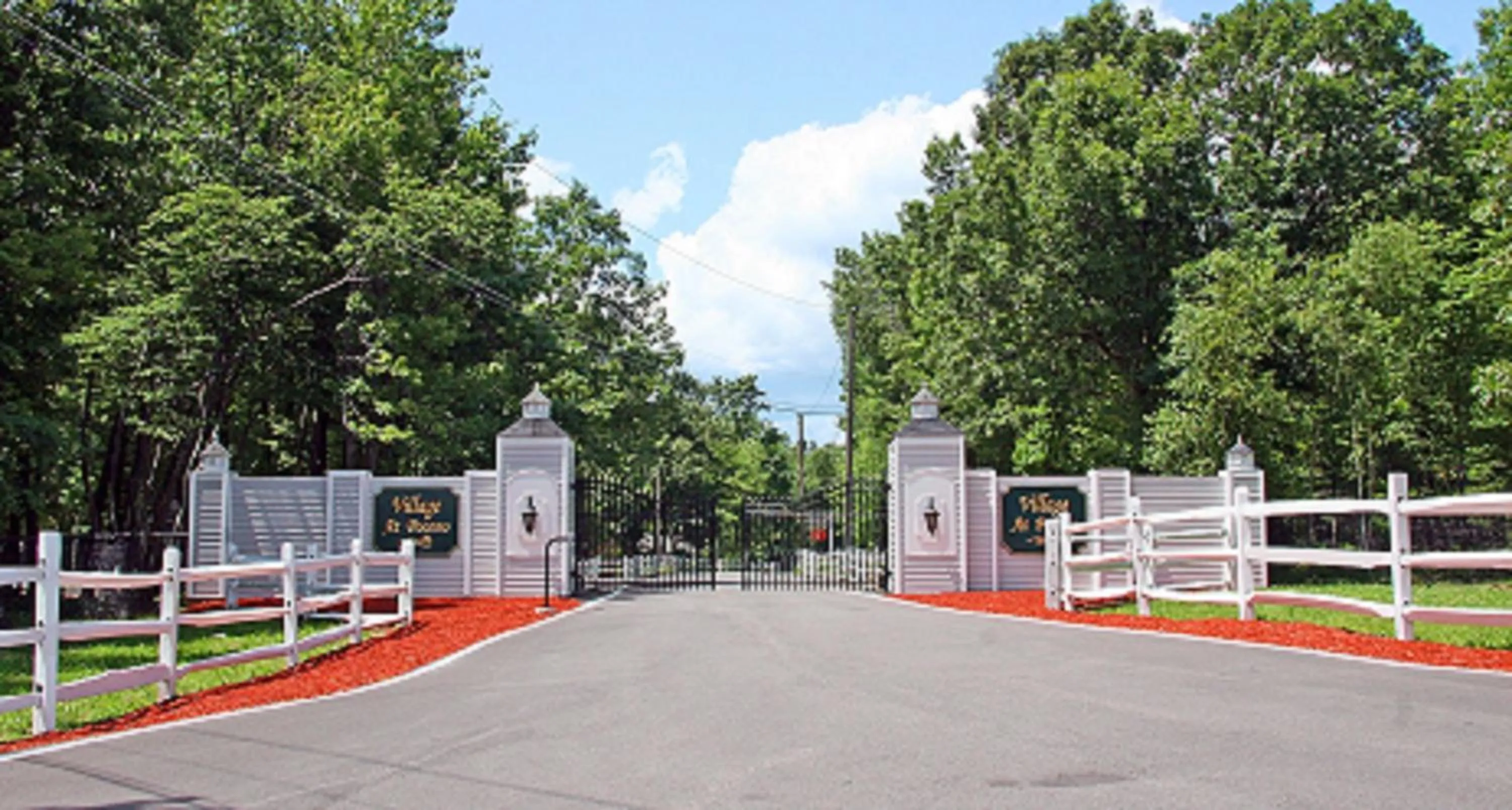Facade/entrance in The Village at Pocono
