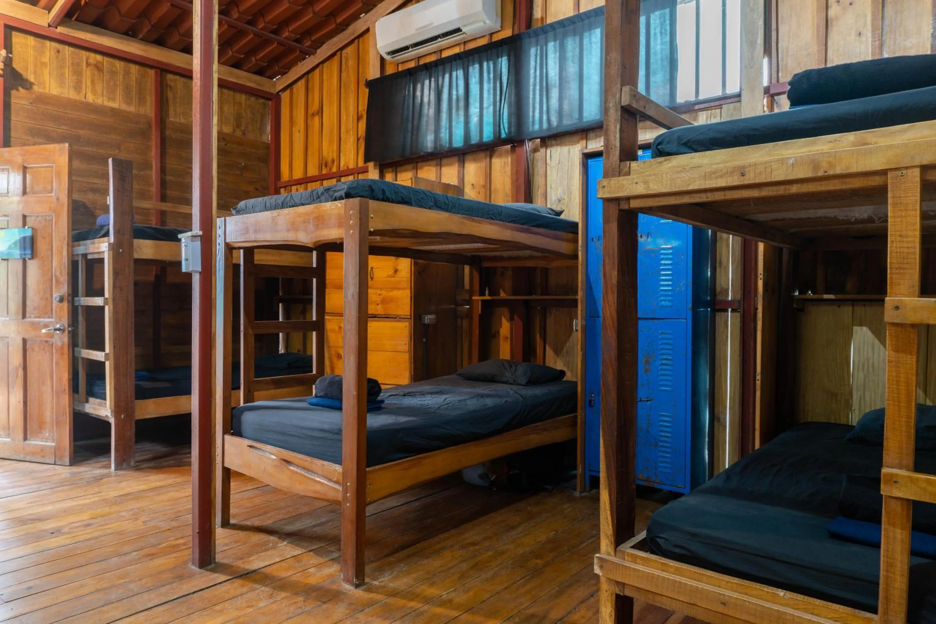 Bed in Burnt Toast Surfcamp