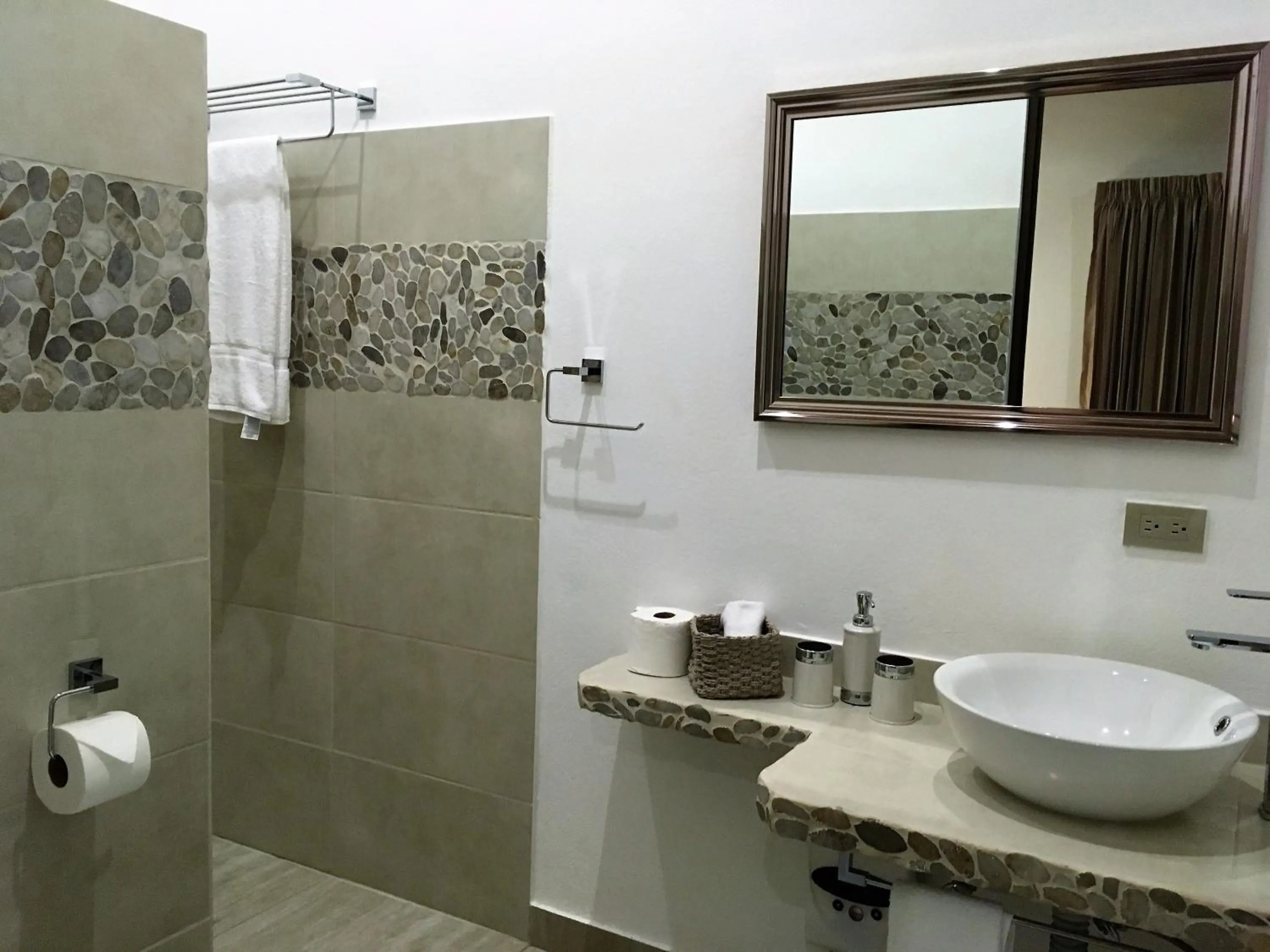 Bathroom in Las Perlitas Rentals Playa Samara