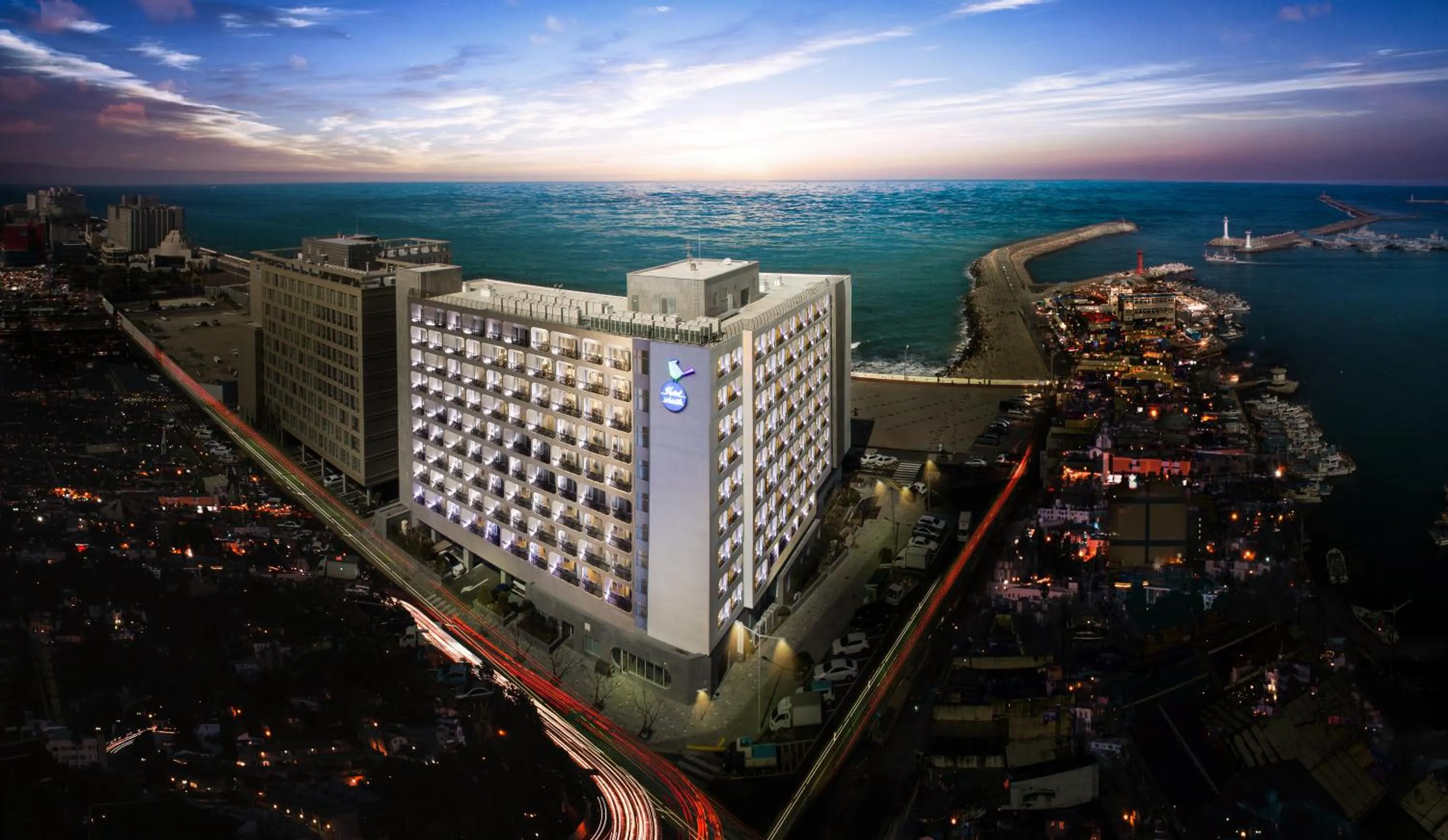 Property building in Hotel Whistlelark Jeju