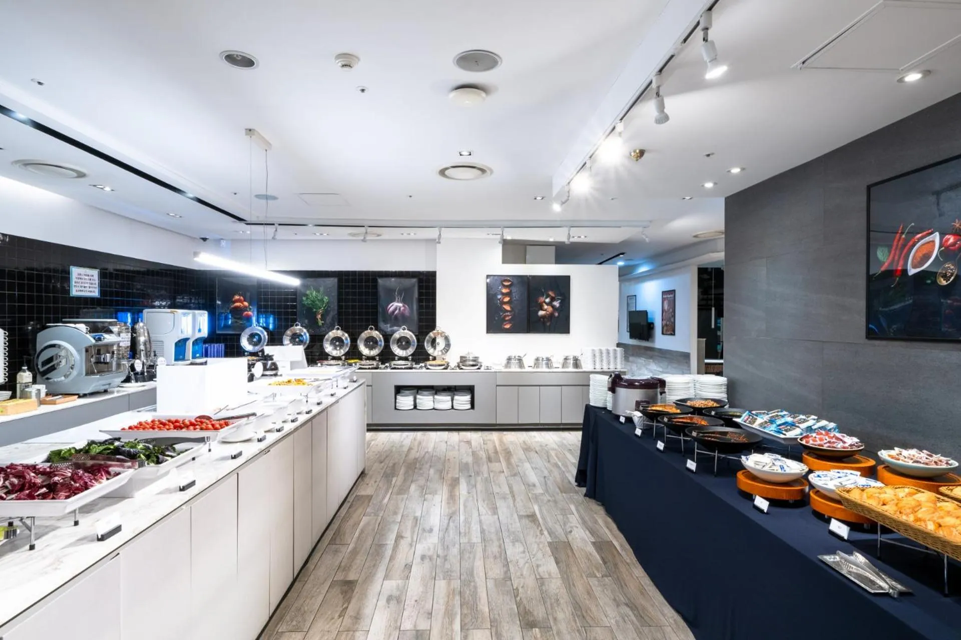 Breakfast in Hotel Whistlelark Jeju