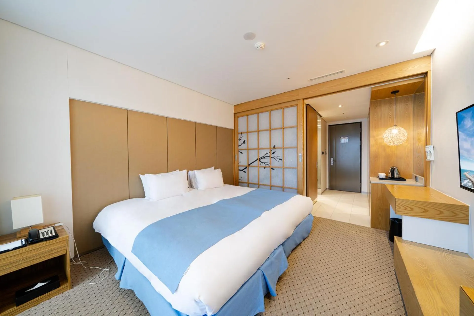 Bed in Hotel Whistlelark Jeju