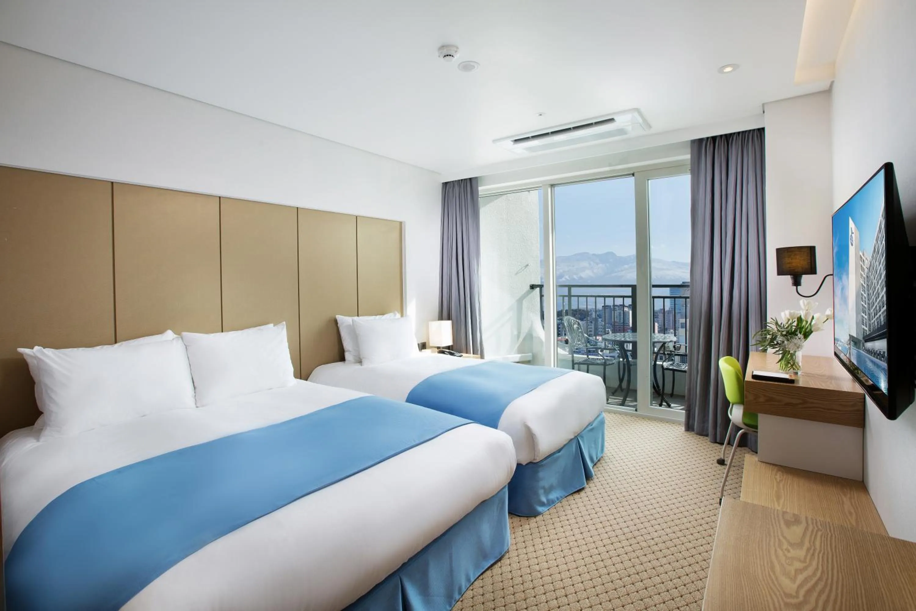 Bed in Hotel Whistlelark Jeju