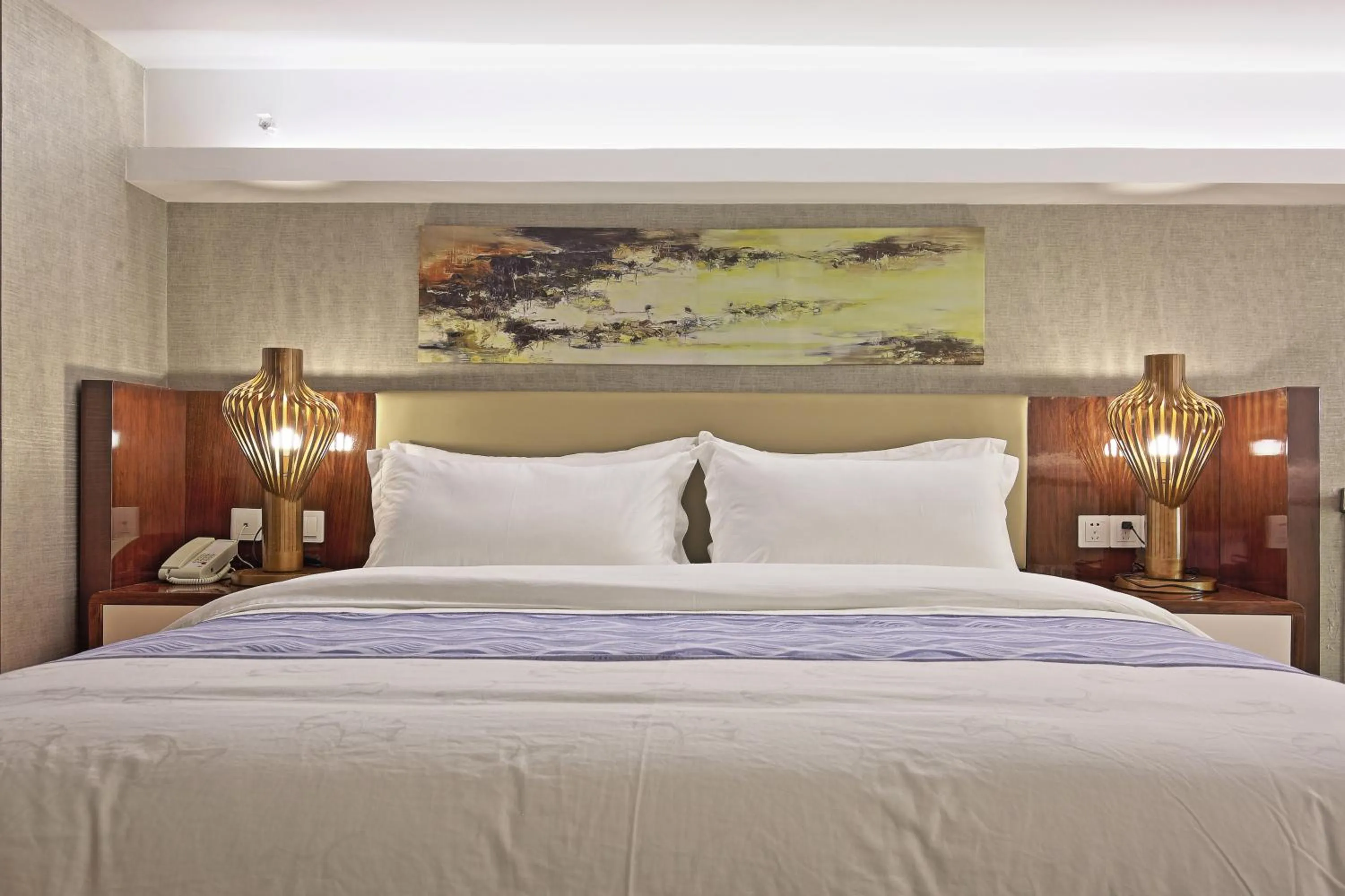 bunk bed in Days Inn South Guangzhou Raiway Station