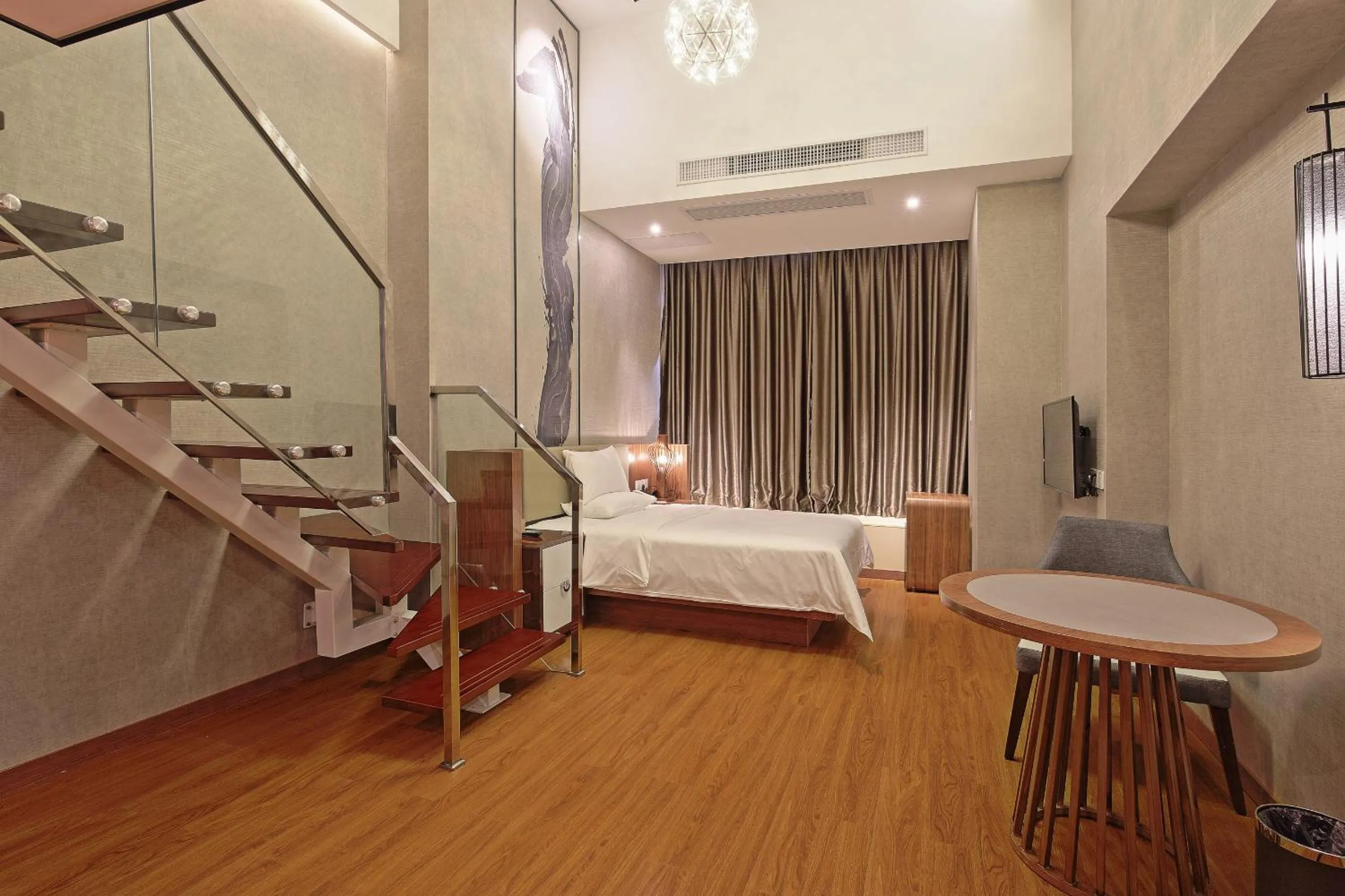 bunk bed in Days Inn South Guangzhou Raiway Station