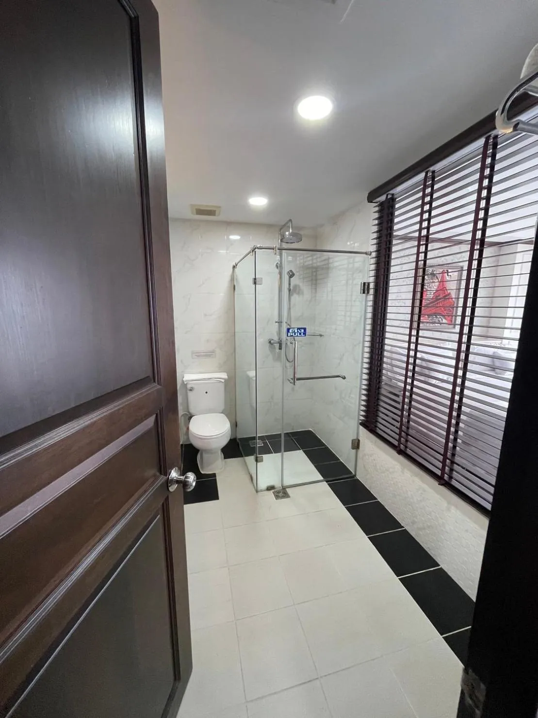 Shower in Hotel de Ladda