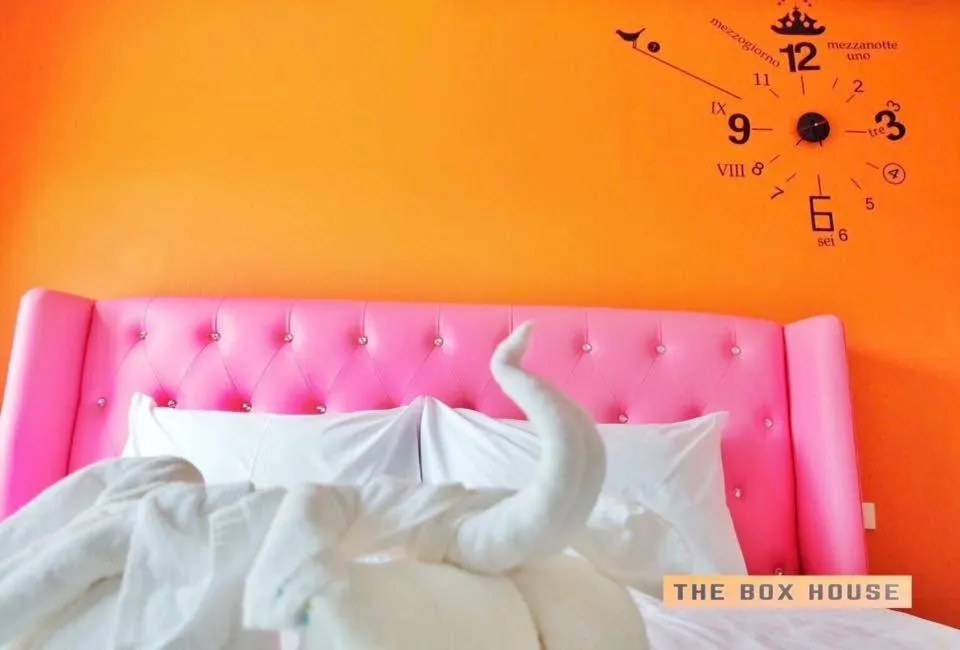 Bedroom, Bed in The Box House