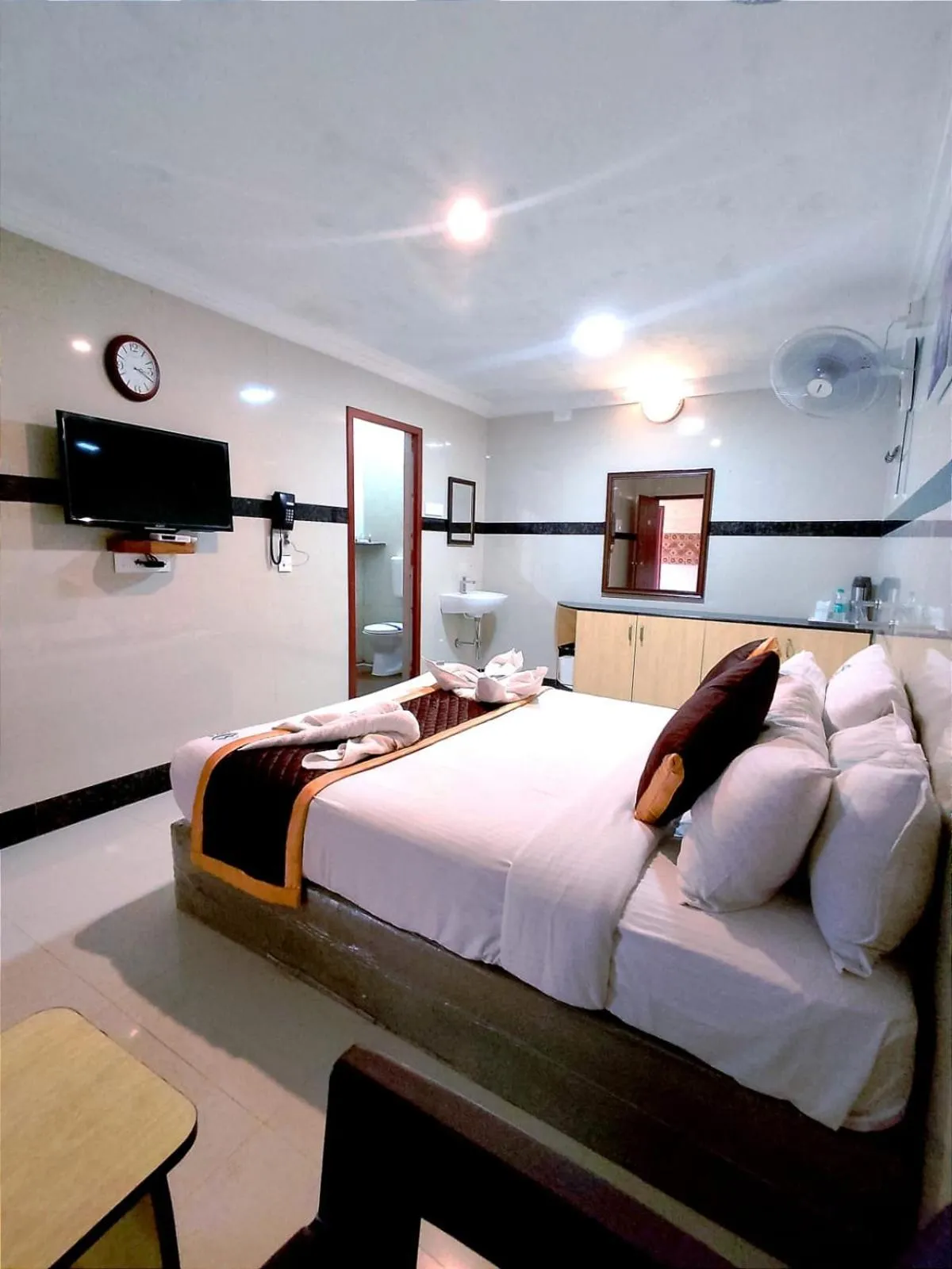 Bed in Hotel GVS Residency