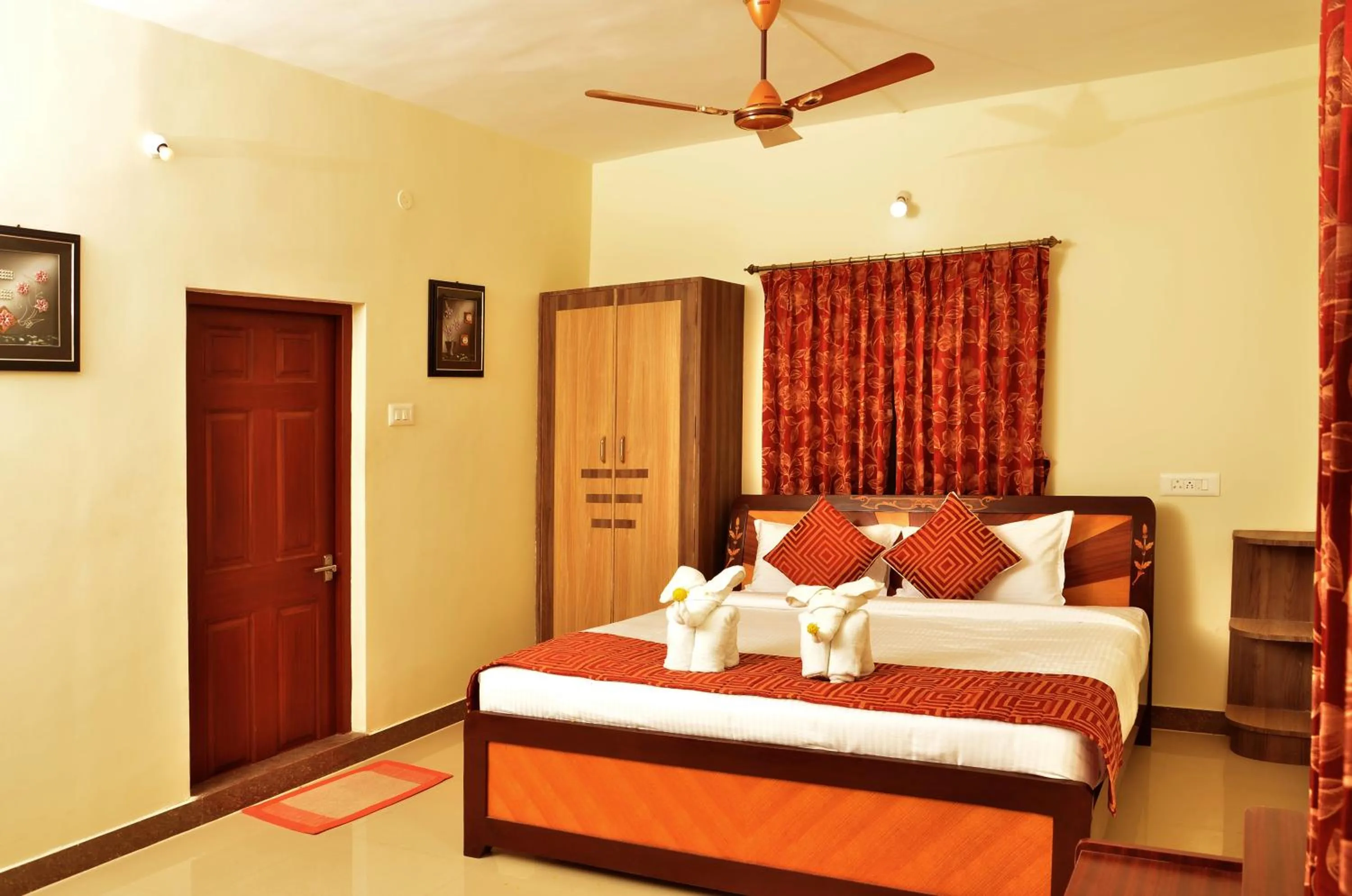 Bed in Hotel GVS Residency