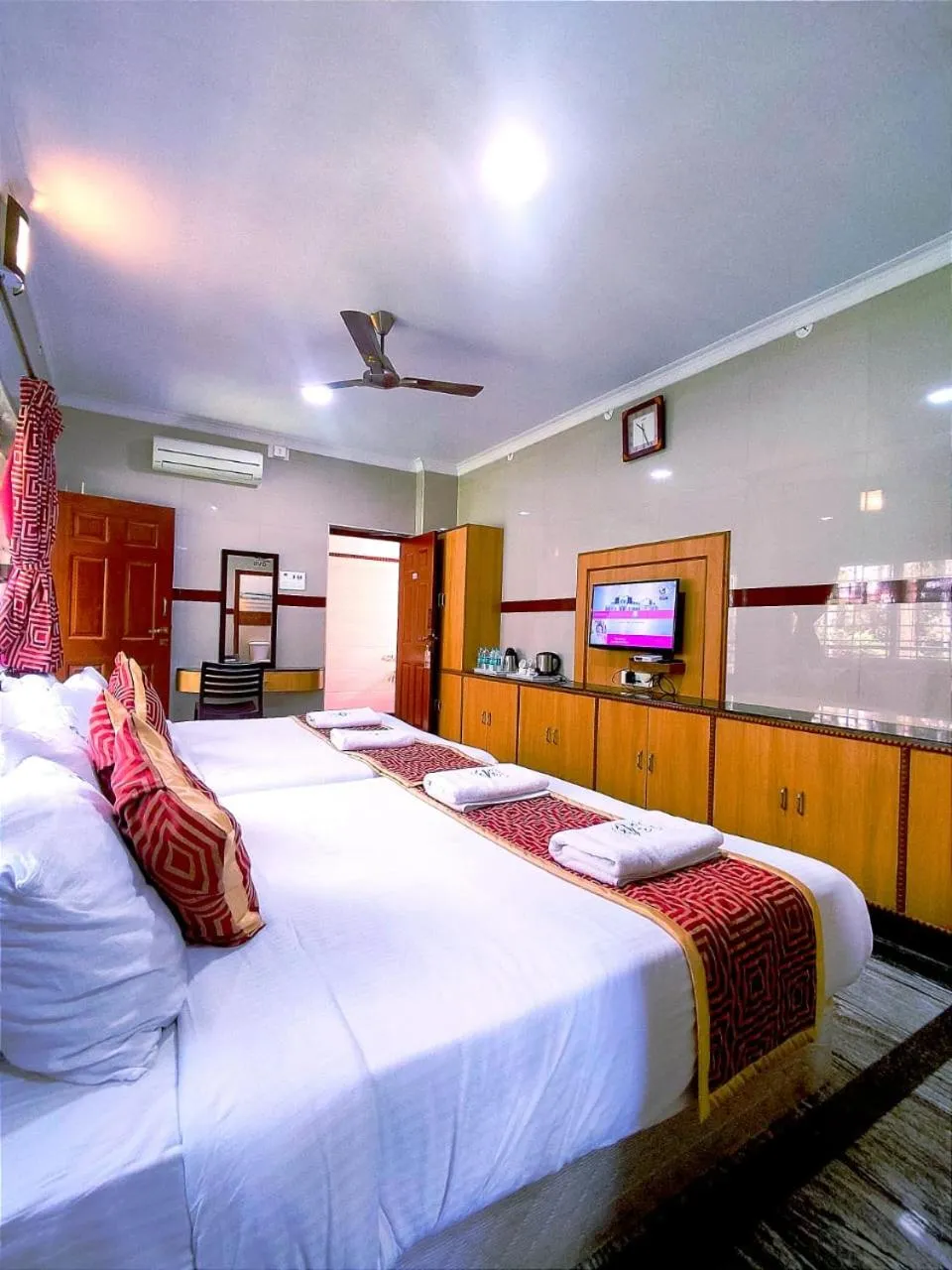 Bed in Hotel GVS Residency