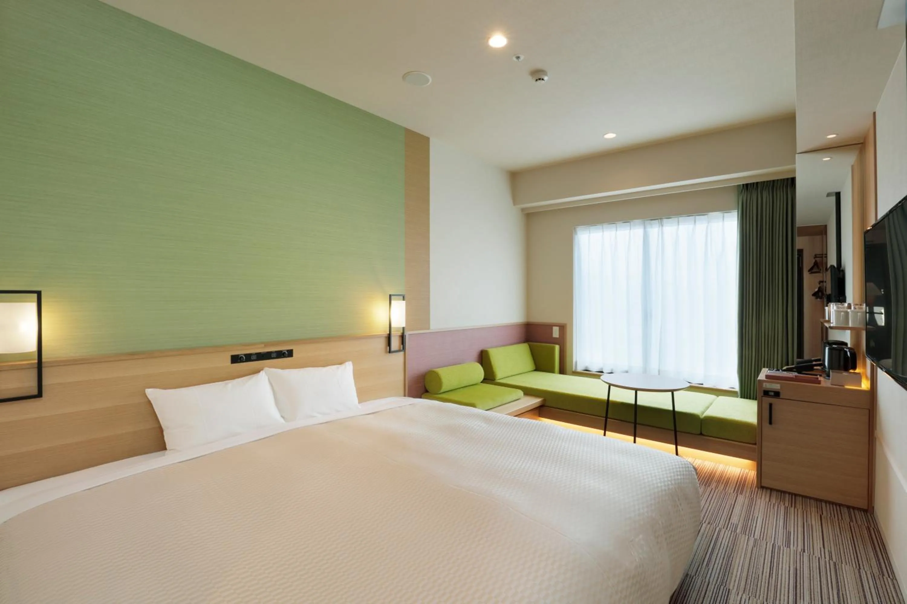 Bed in Candeo Hotels Osaka Namba