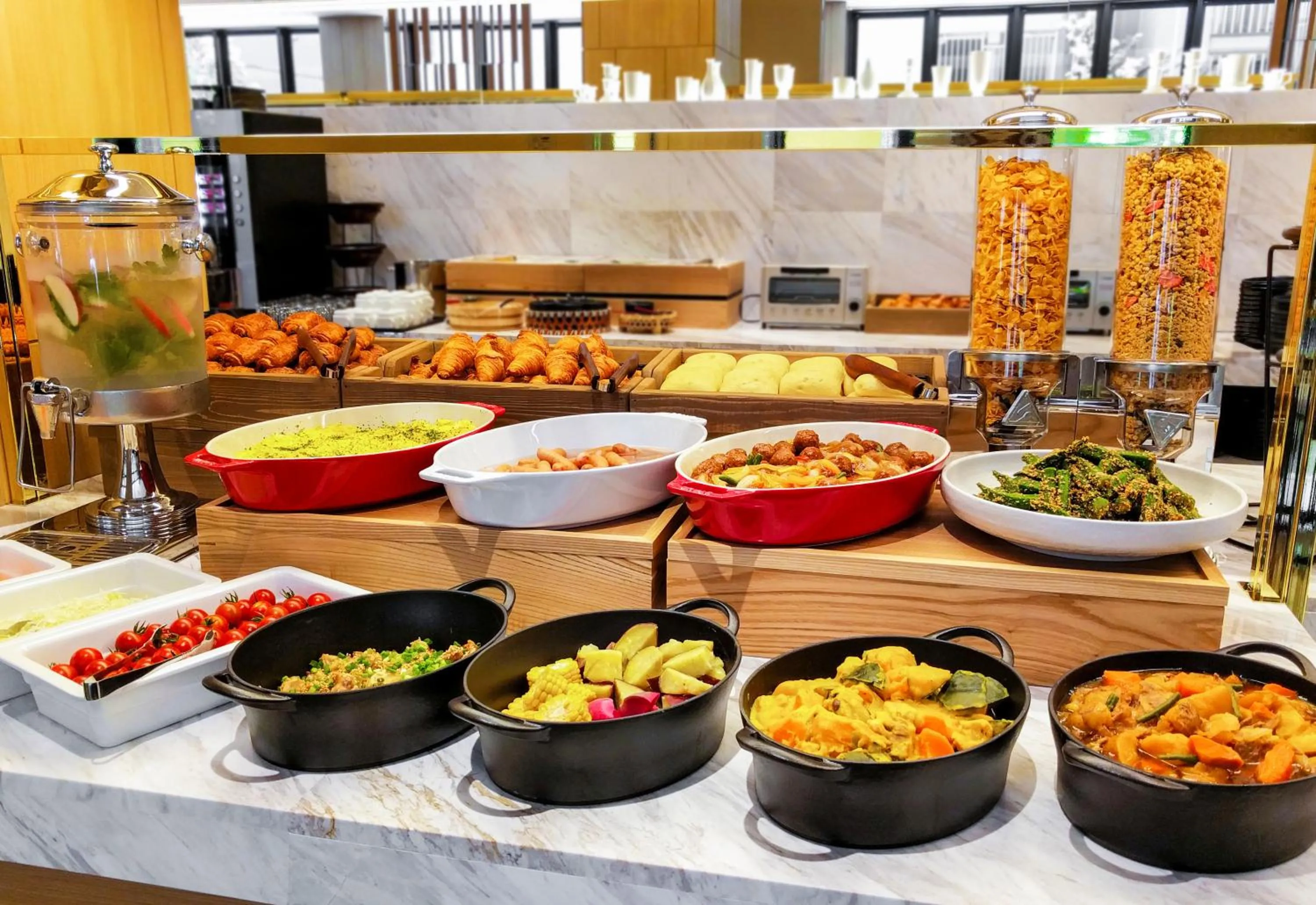 Breakfast in Candeo Hotels Osaka Namba