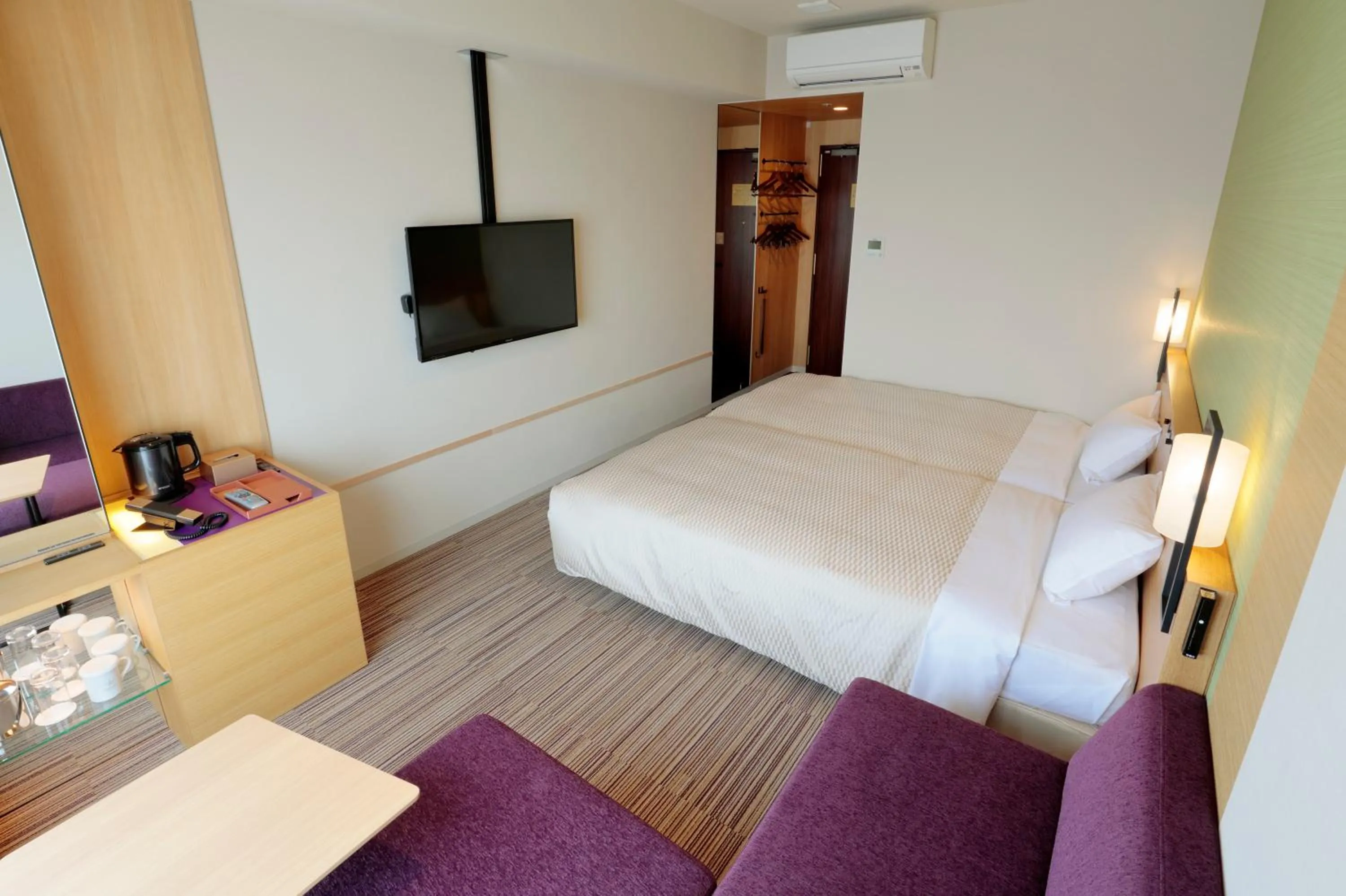 Bed in Candeo Hotels Osaka Namba