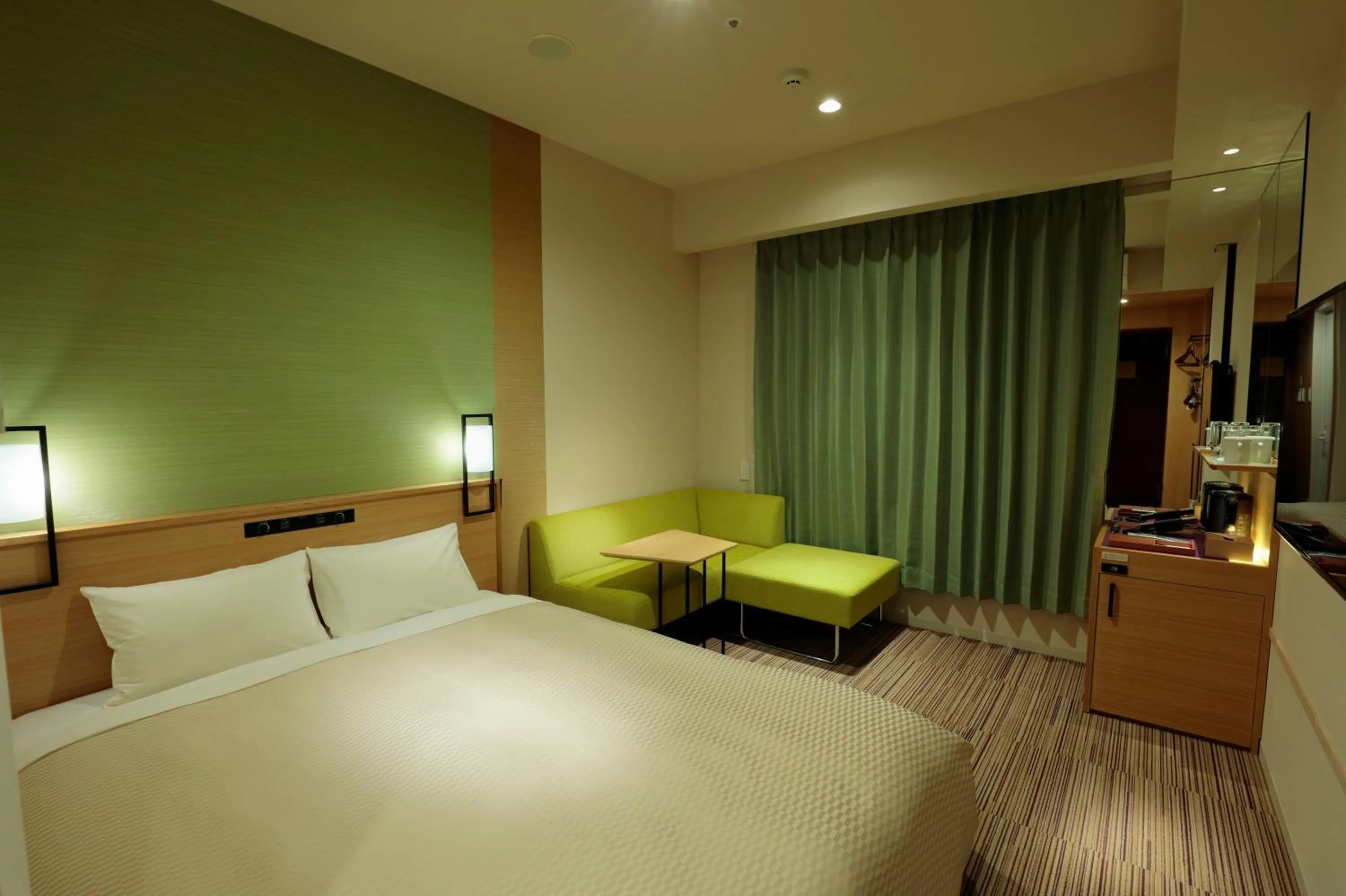 Bed in Candeo Hotels Osaka Namba