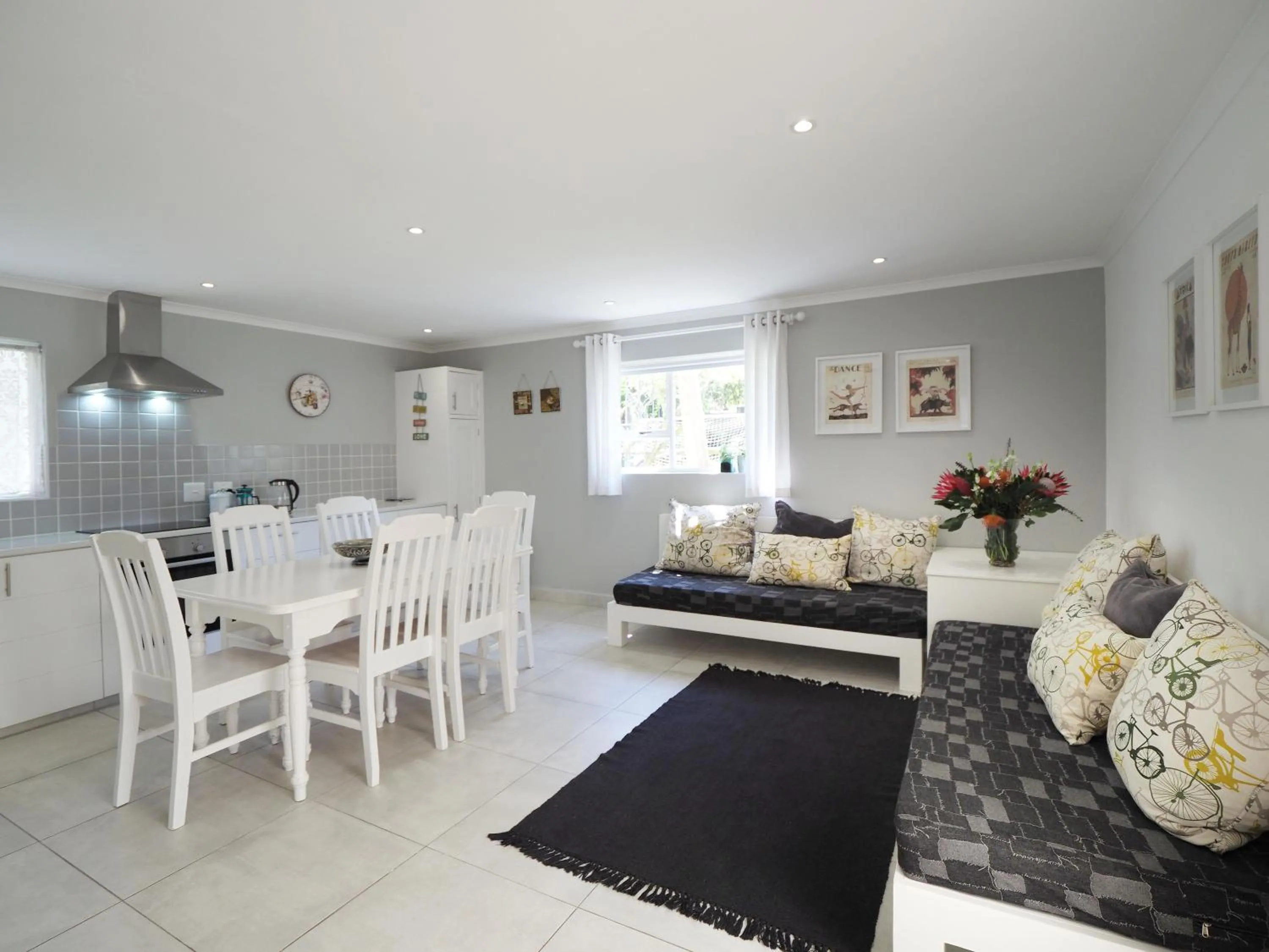 Kitchen or kitchenette in Waterland Lodge