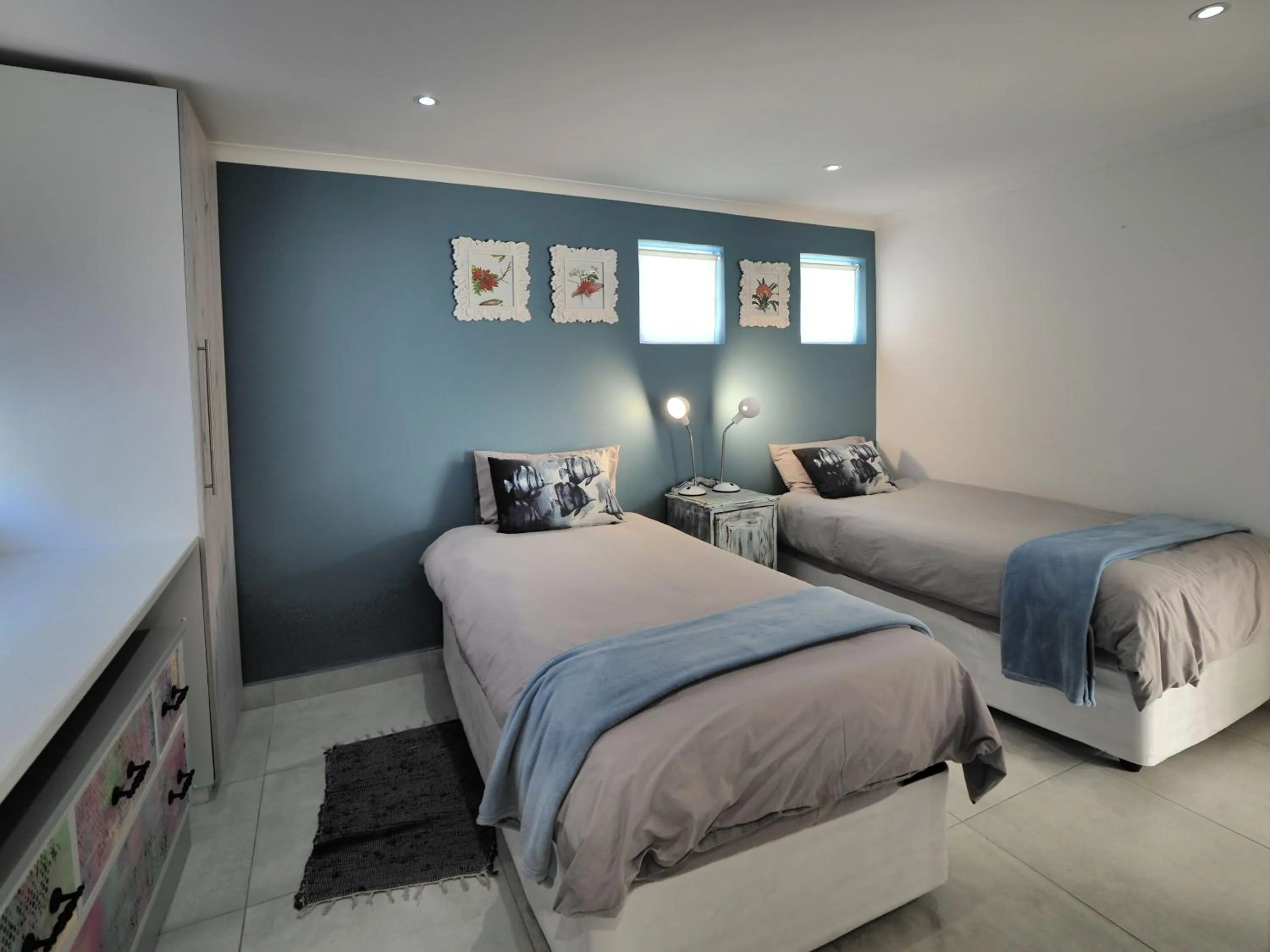 Bedroom, Bed in Waterland Lodge