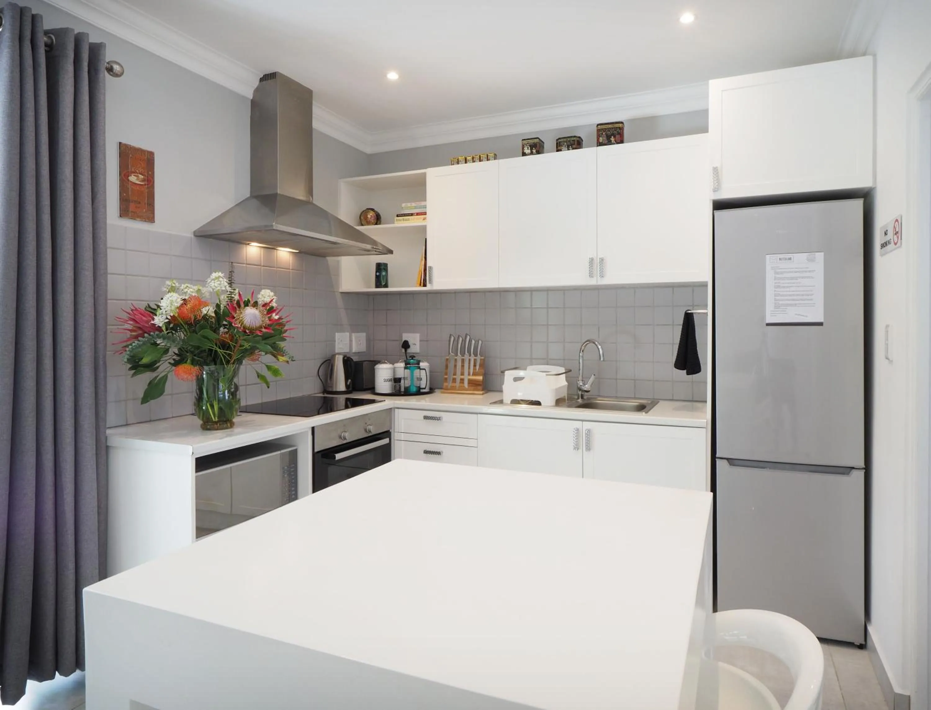 Kitchen or kitchenette in Waterland Lodge