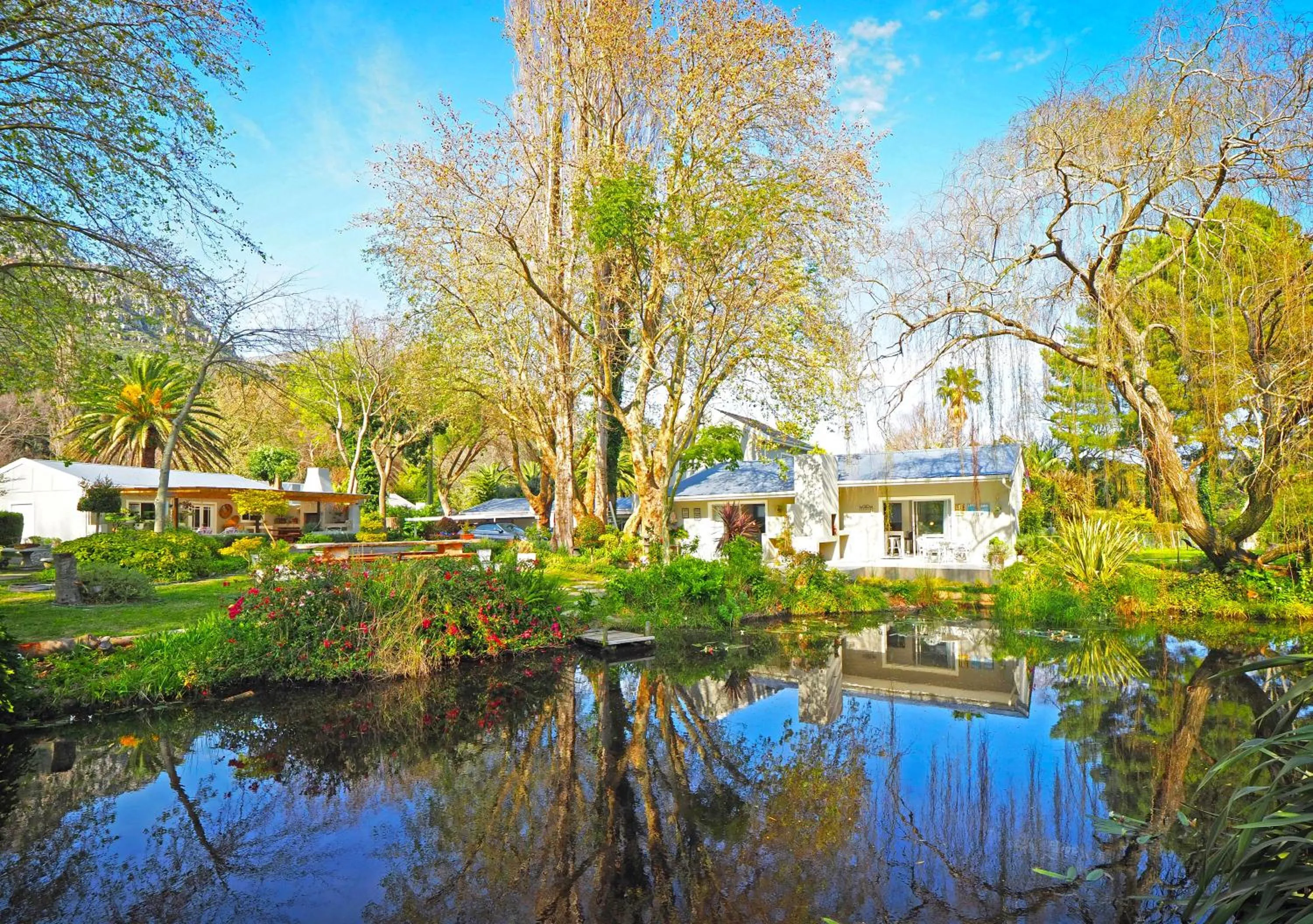 Garden view in Waterland Lodge