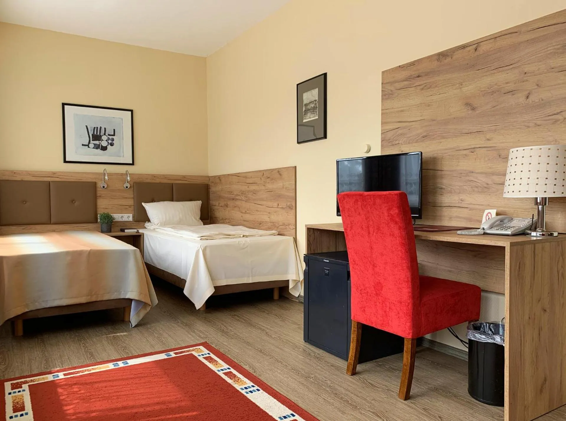 Bedroom, Bed in Turm Hotel Hanau