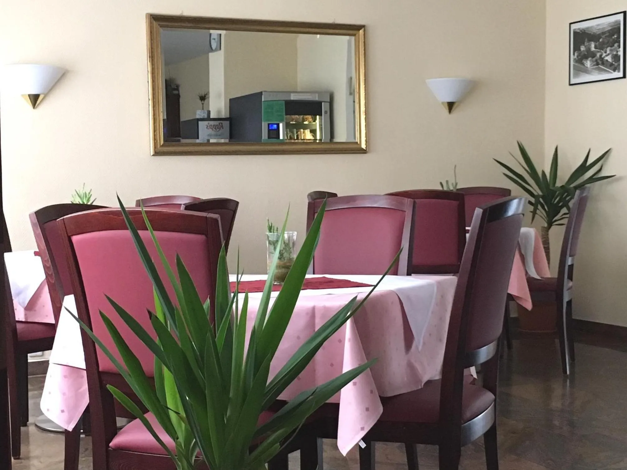 Food and drinks in Turm Hotel Hanau