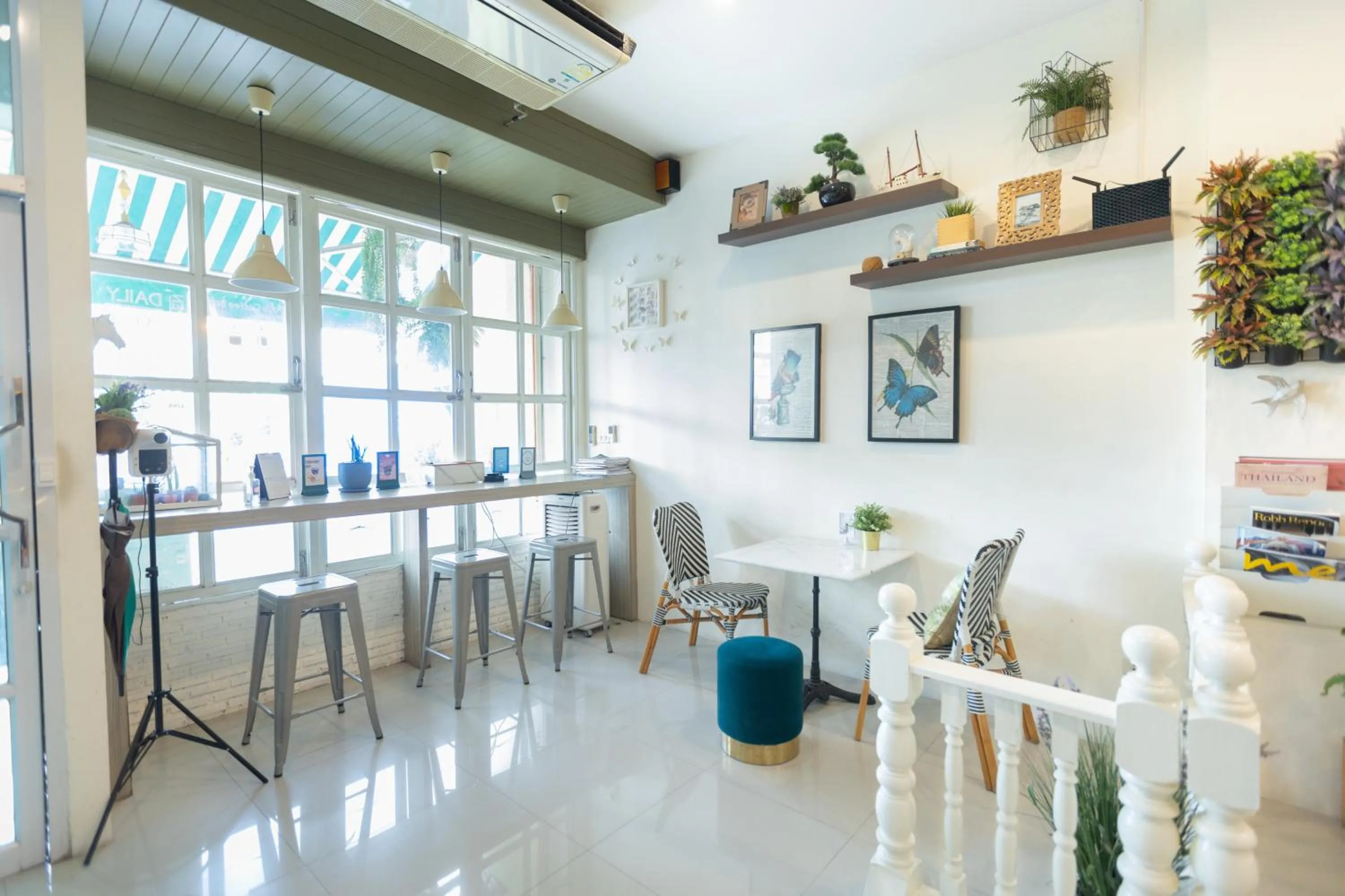 Dining area in Pace Residence Pattaya