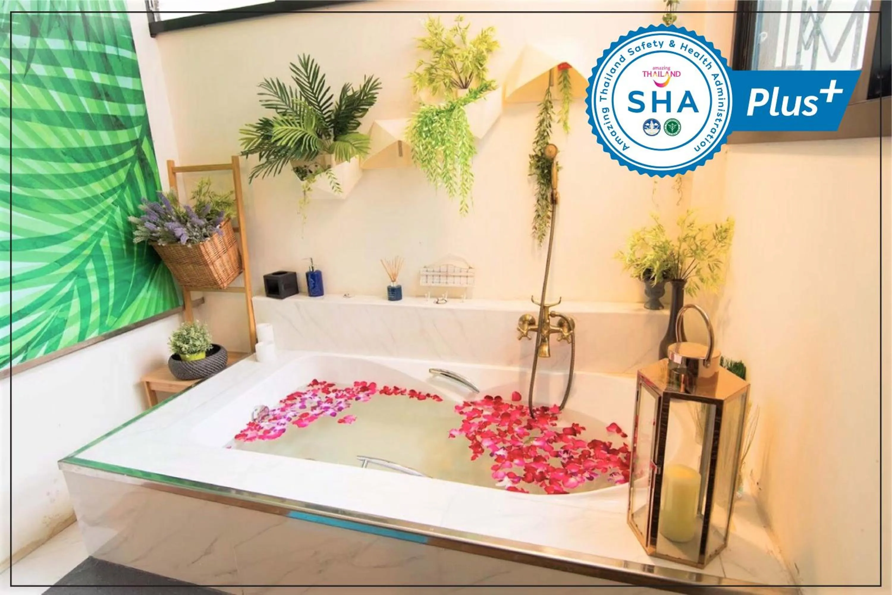 Bath in Pace Residence Pattaya