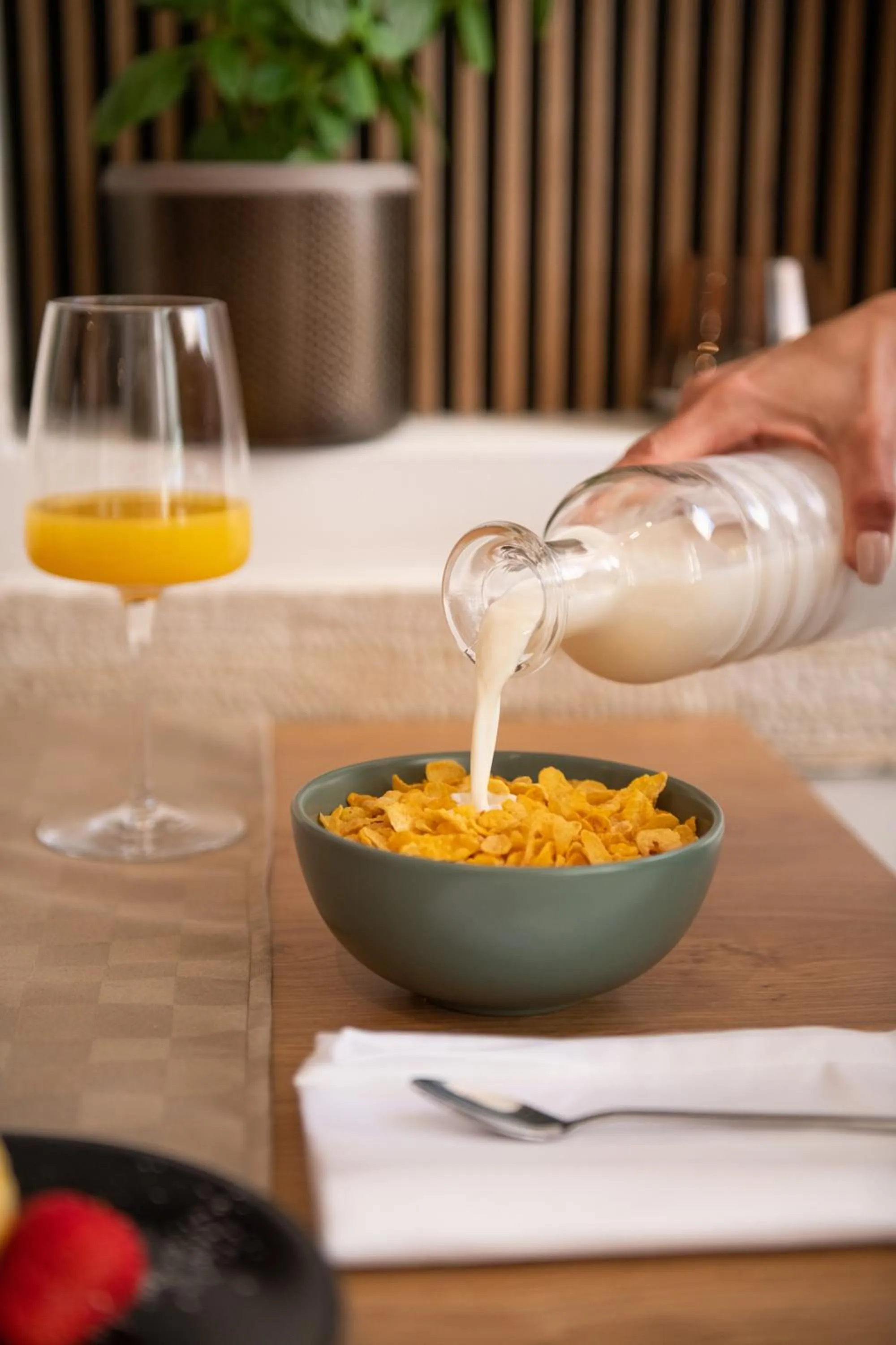 Restaurant/places to eat in Hotel Marina