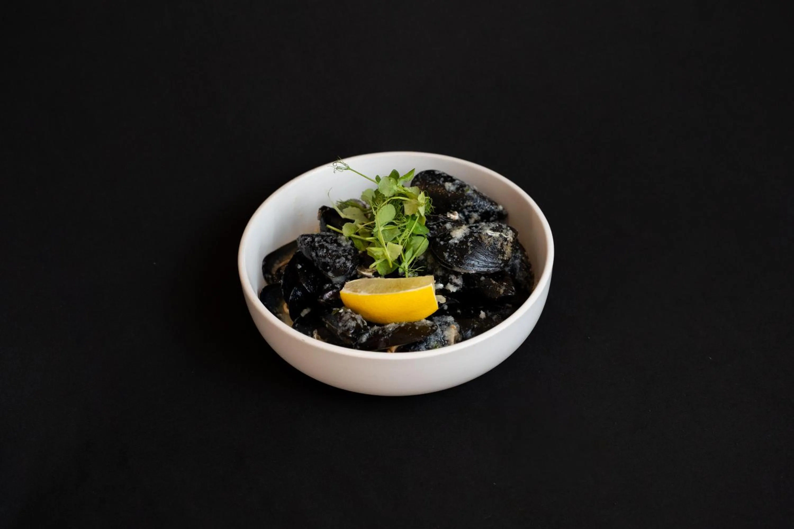 Restaurant/places to eat in Hotel Marina