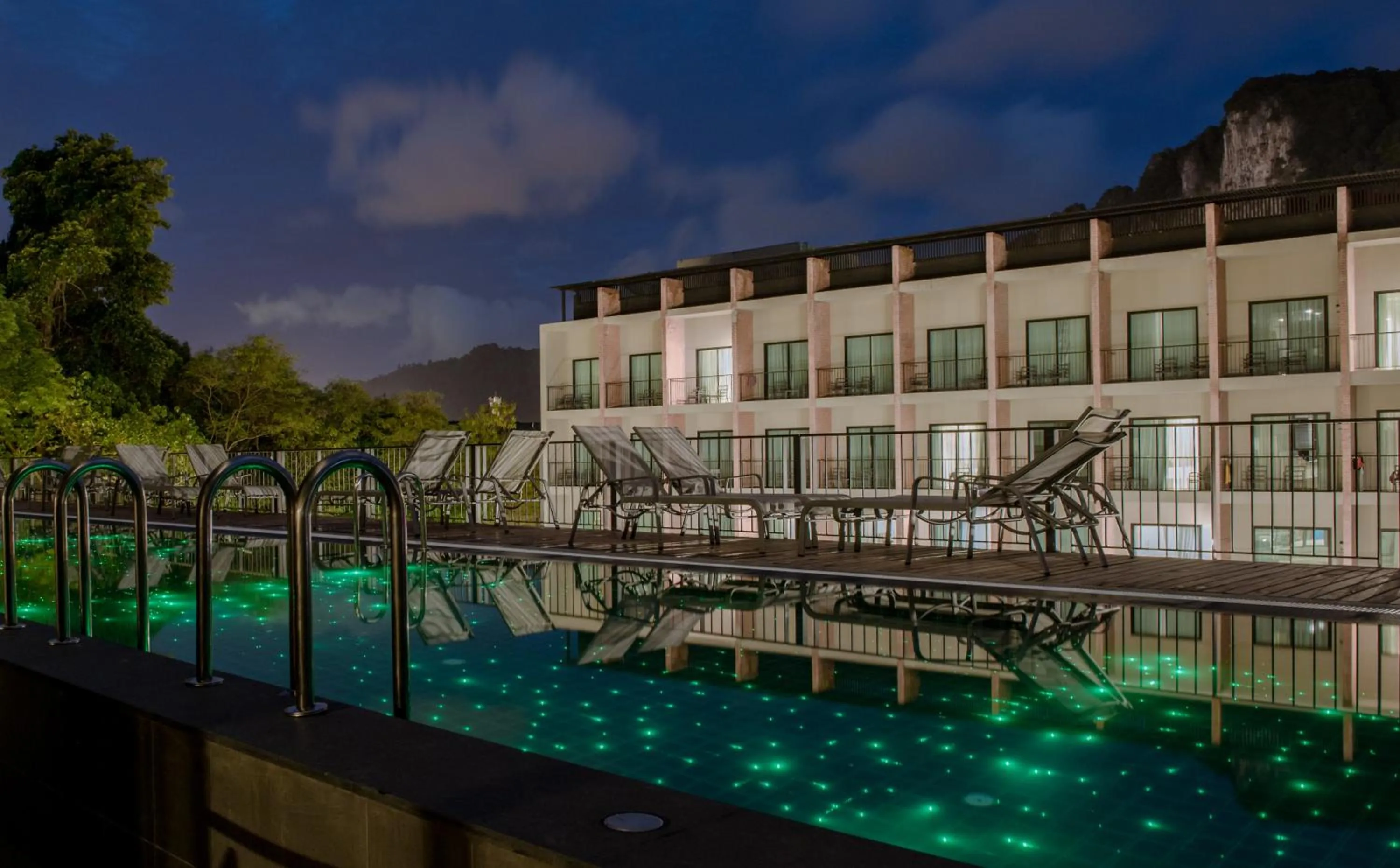 Night in Sugar Marina Hotel CLIFFHANGER Aonang