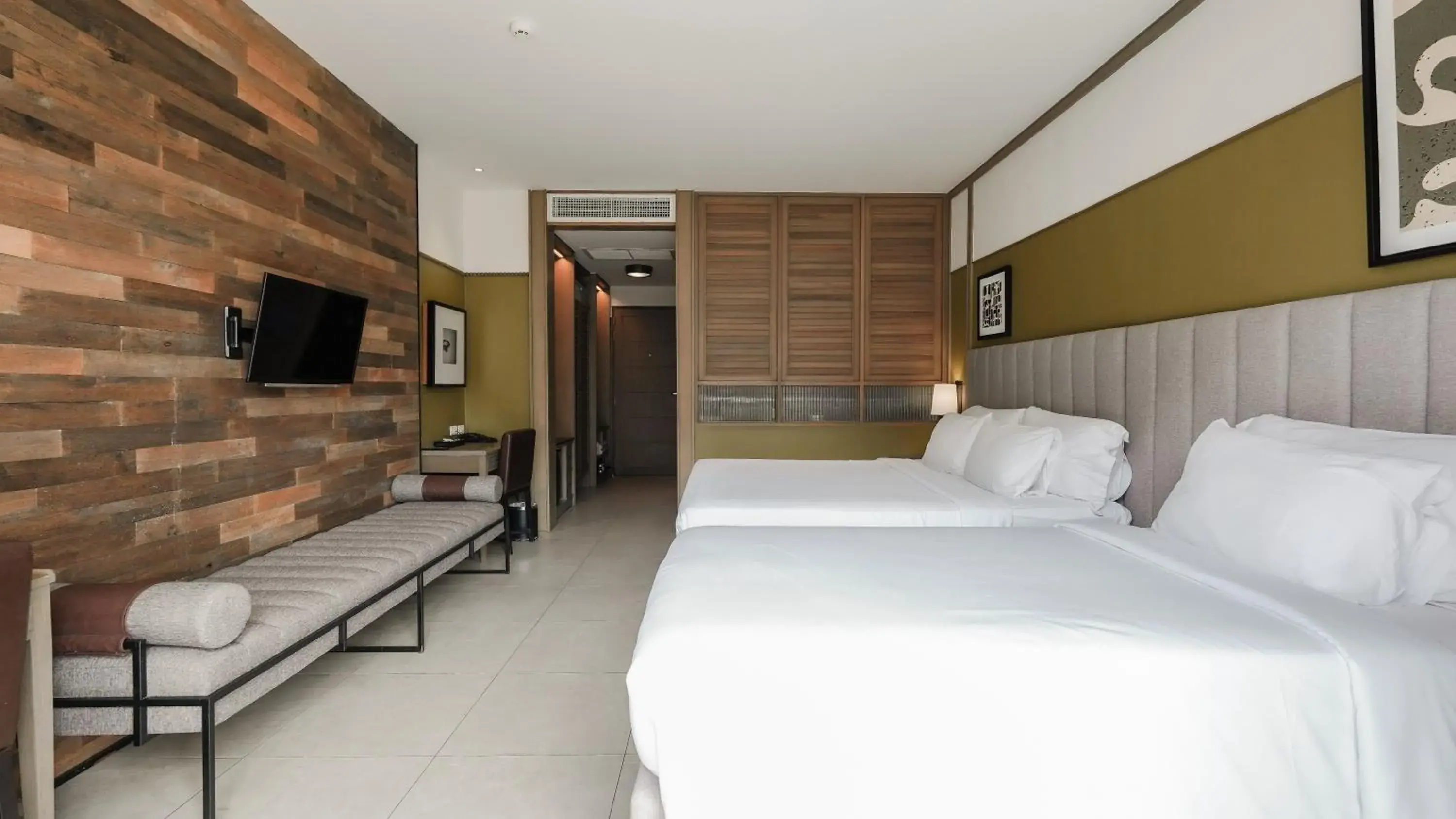 Deluxe Triple Room in Sugar Marina Hotel CLIFFHANGER Aonang Deluxe Triple Room in Sugar Marina Hotel CLIFFHANGER Aonang