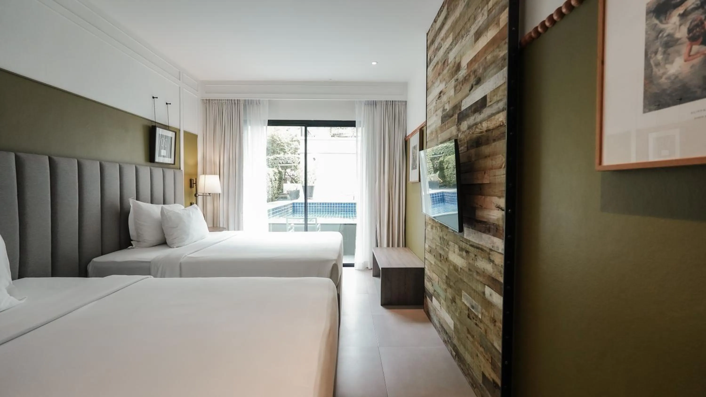 TV and multimedia, Bed in Sugar Marina Hotel CLIFFHANGER Aonang