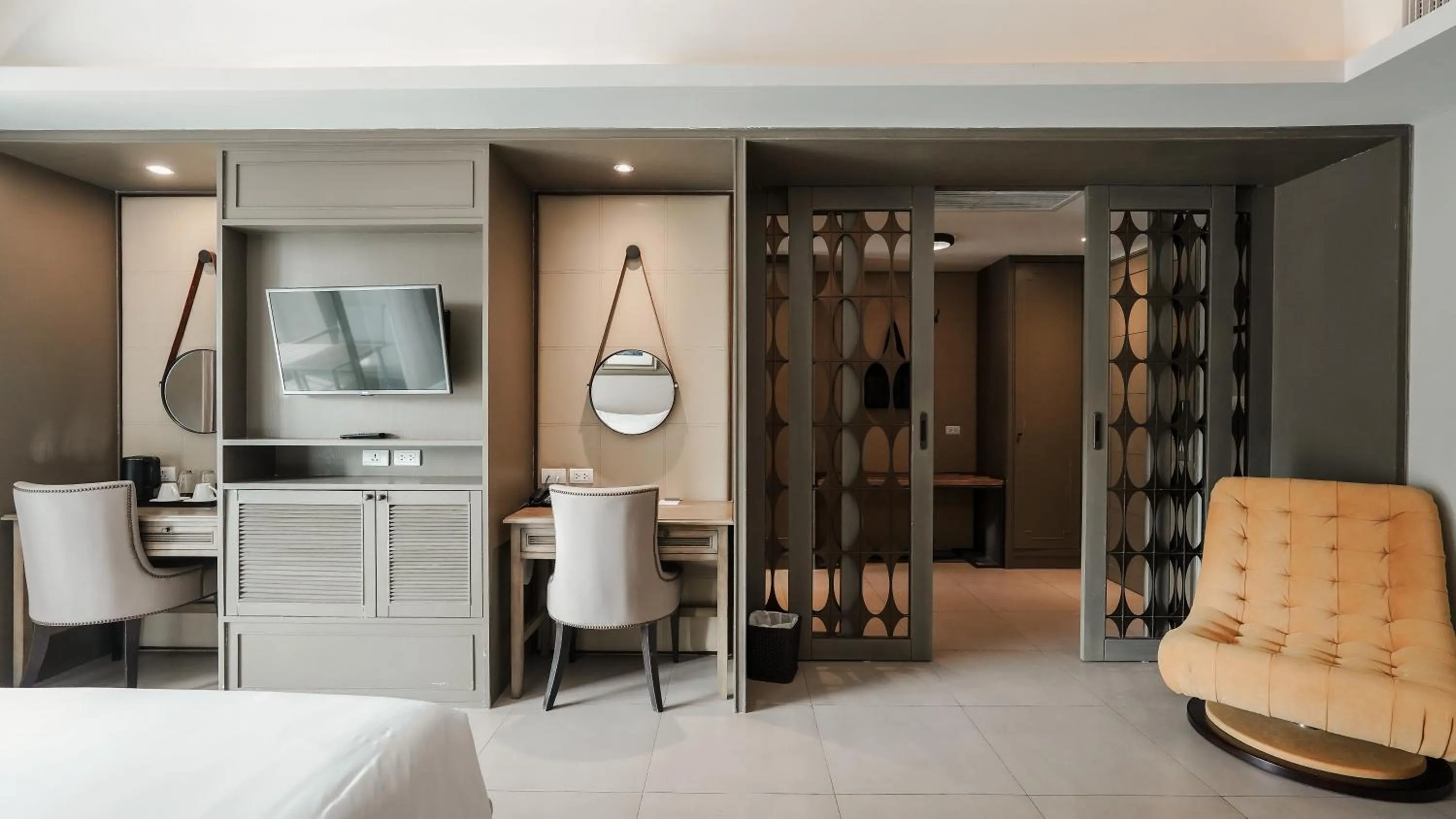 Coffee/tea facilities, Bed in Sugar Marina Hotel CLIFFHANGER Aonang