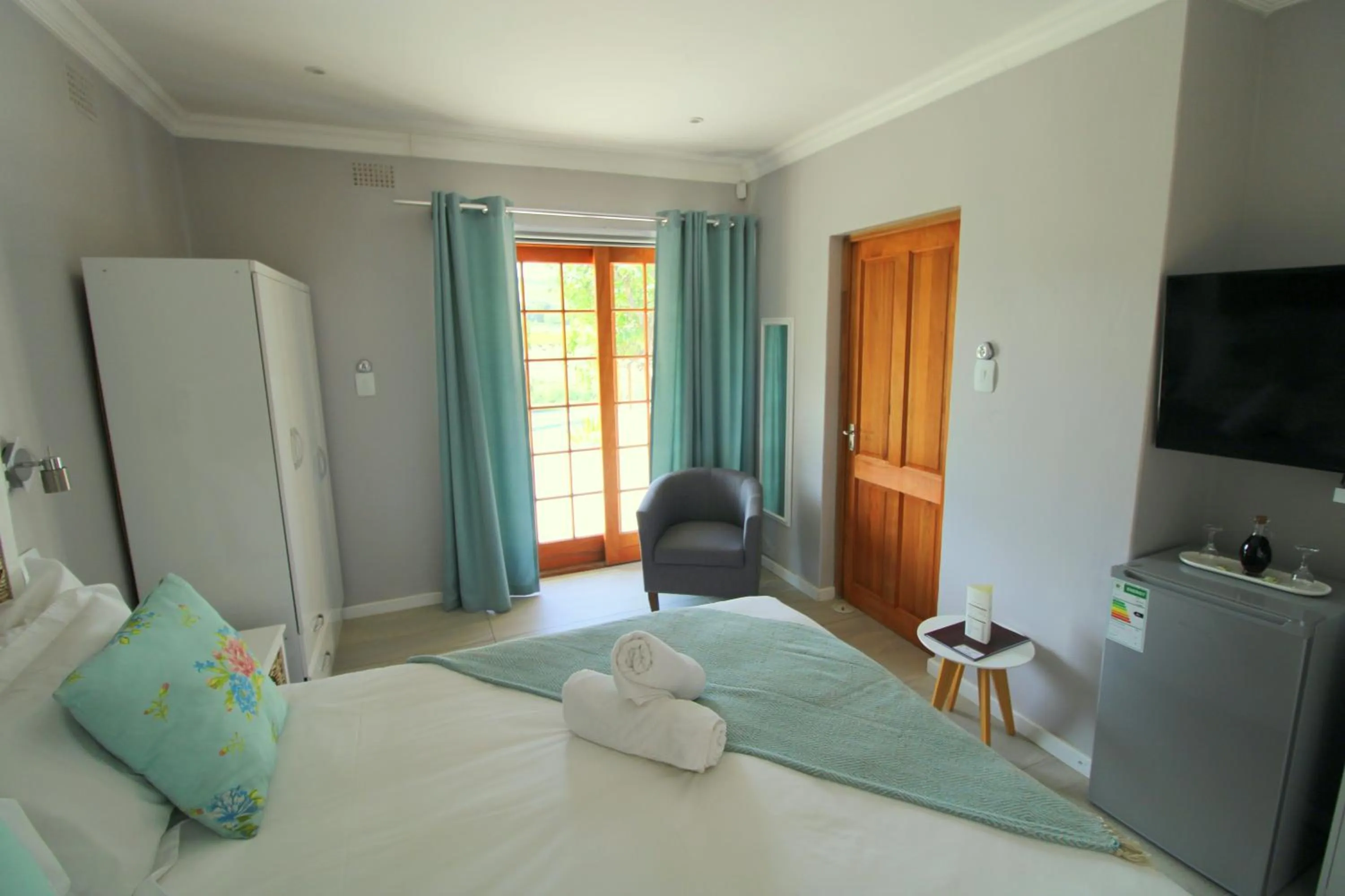 TV and multimedia, Bed in Lauradale Accommodation