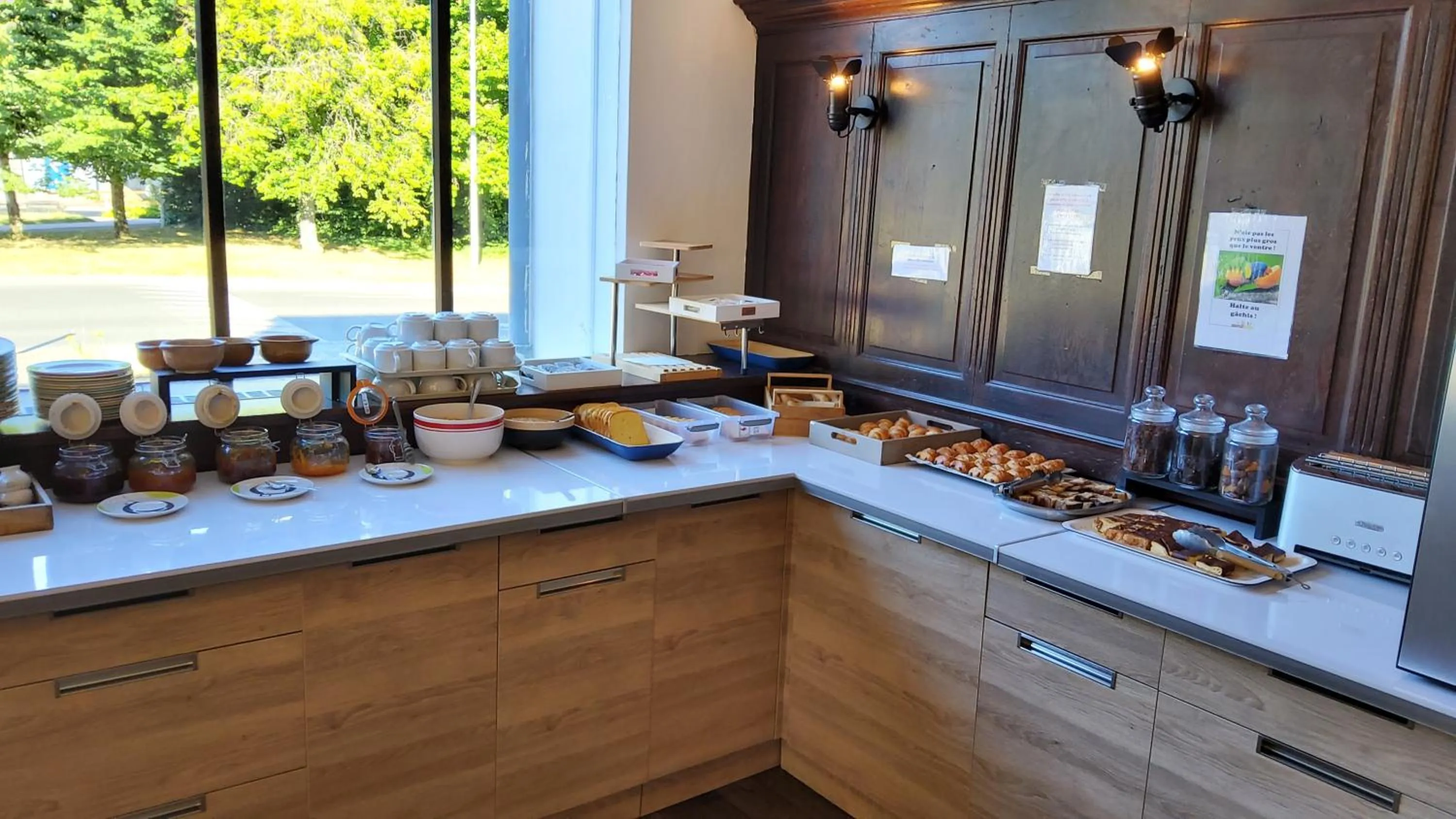 Hôtel Le Sully La Roche Sur Yon