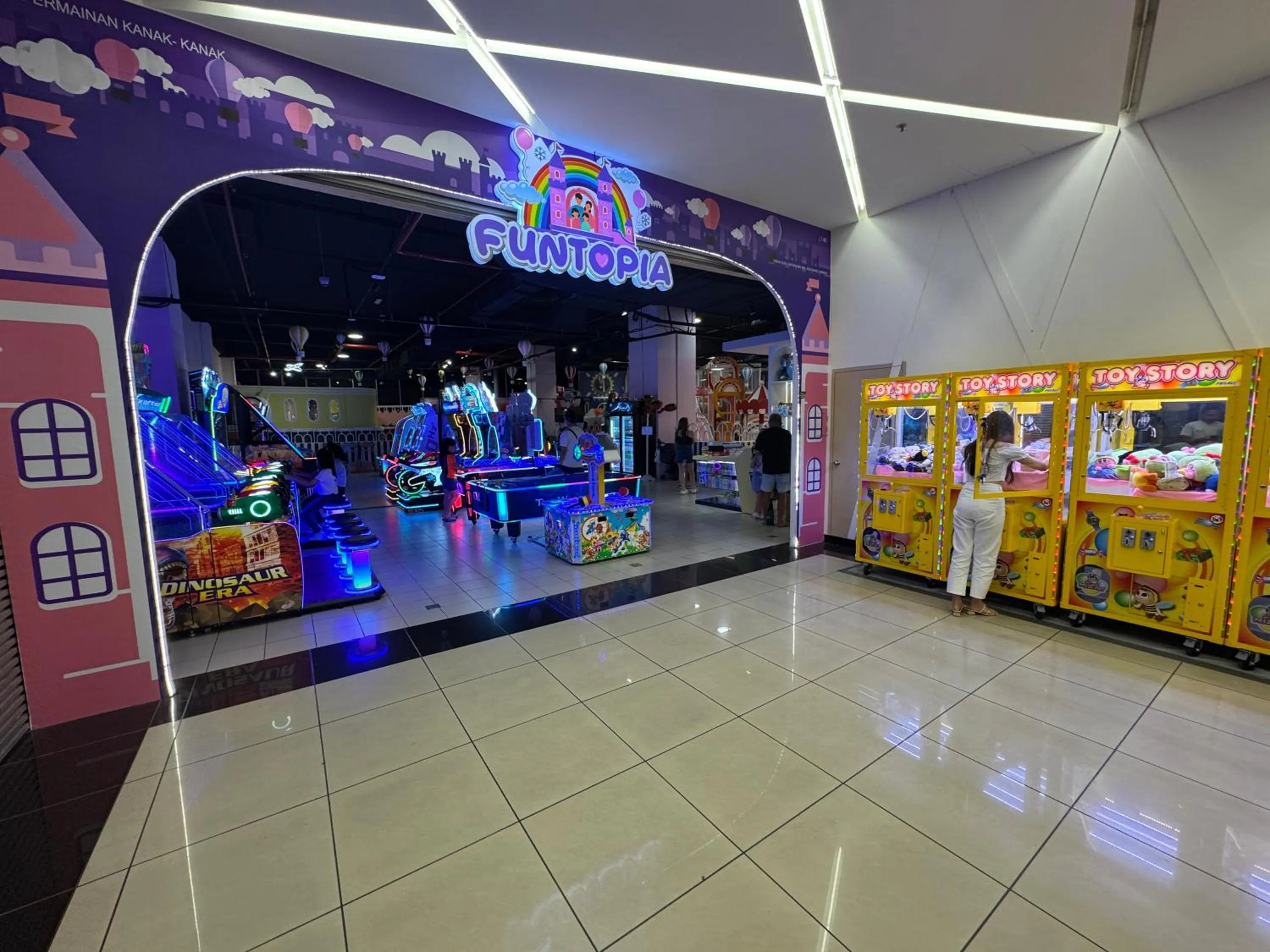 JB City Shopping Mall Apartment